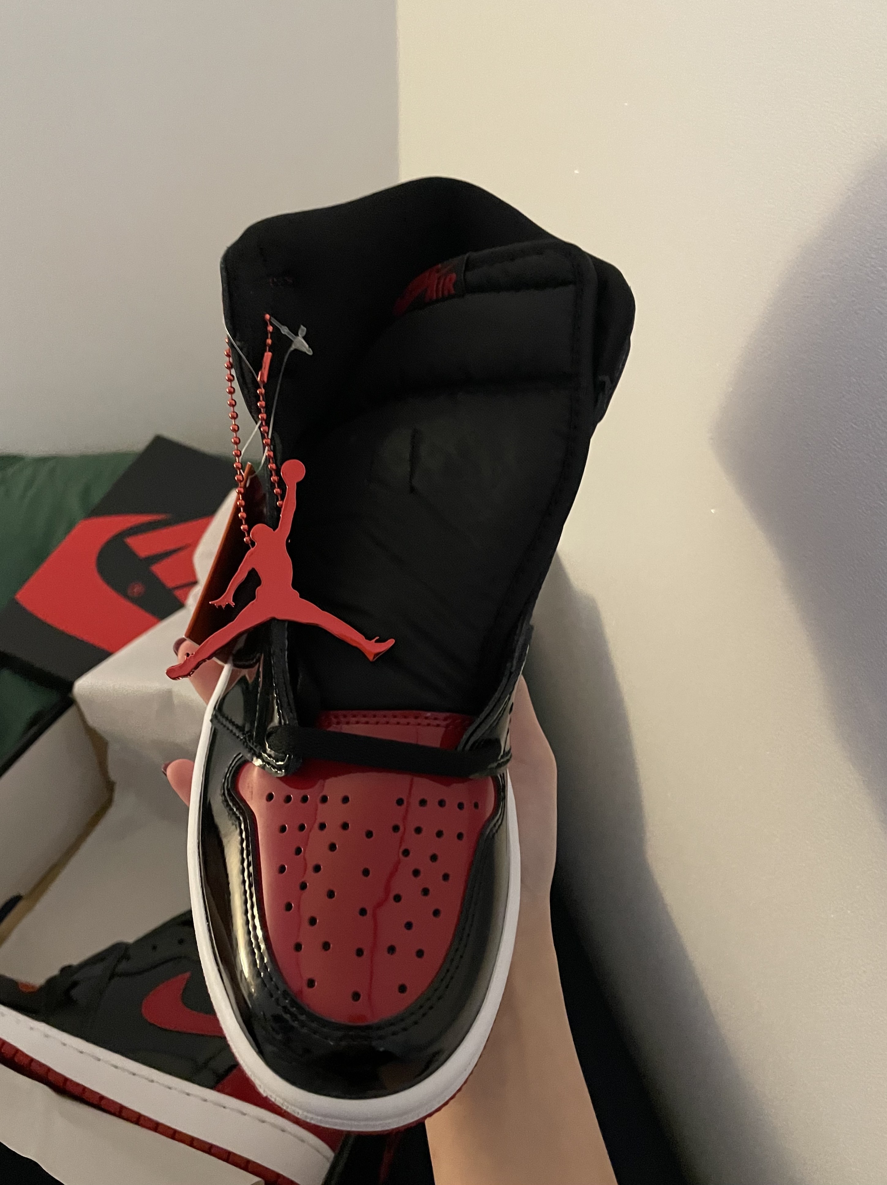 Jordan 1 Retro High OG Patent Bred, (GS) Jordan 1 Retro High OG Patent Bred 착용 스타일