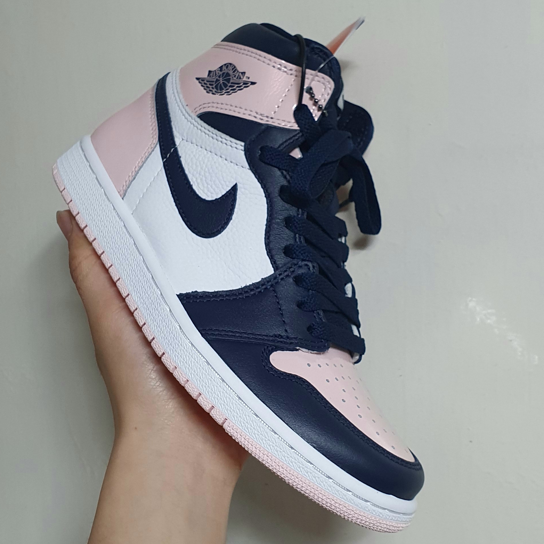 (W) Jordan 1 Retro High OG Atmosphere 착용 스타일