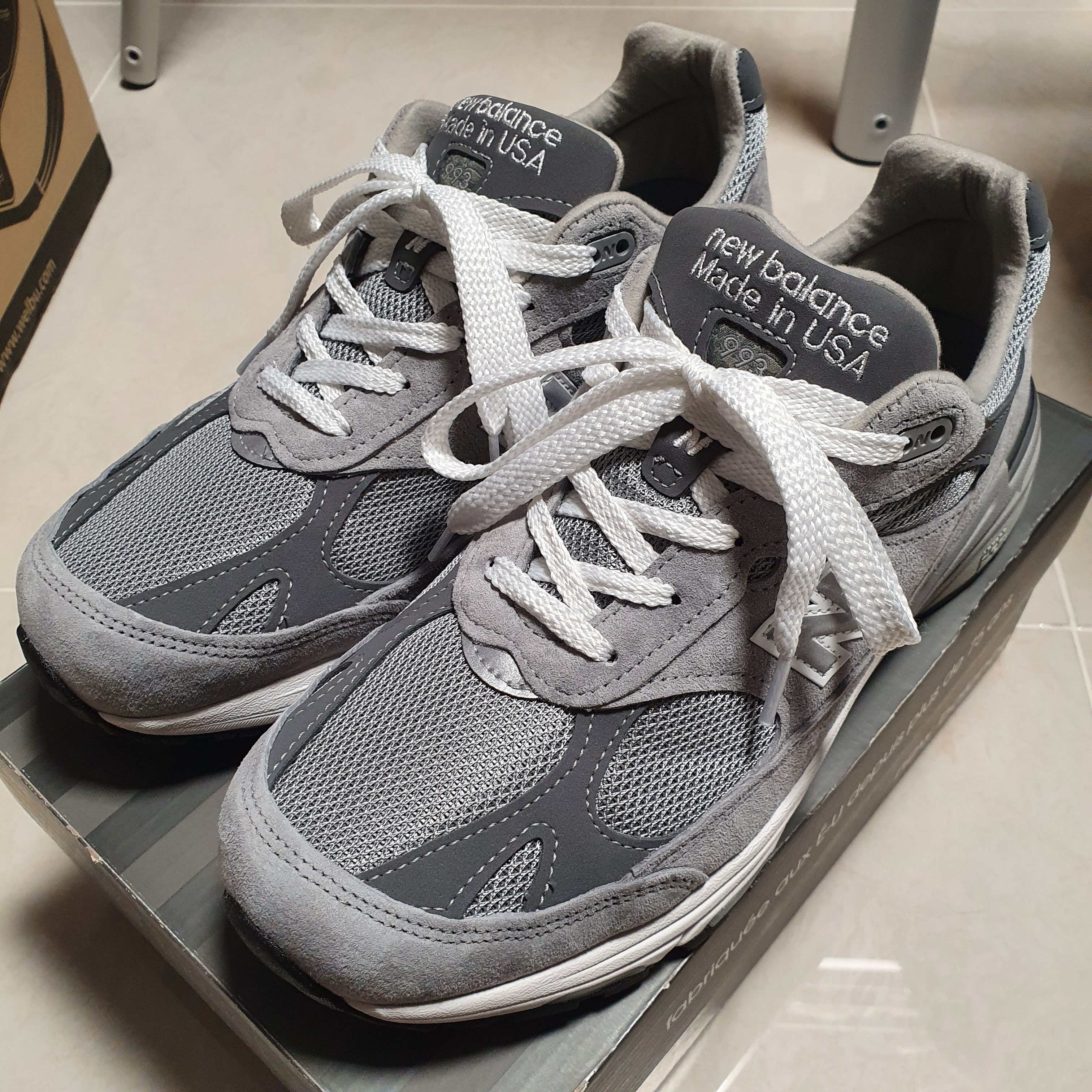 (W) New Balance 993 Made in USA Grey - D Wide 착용 스타일