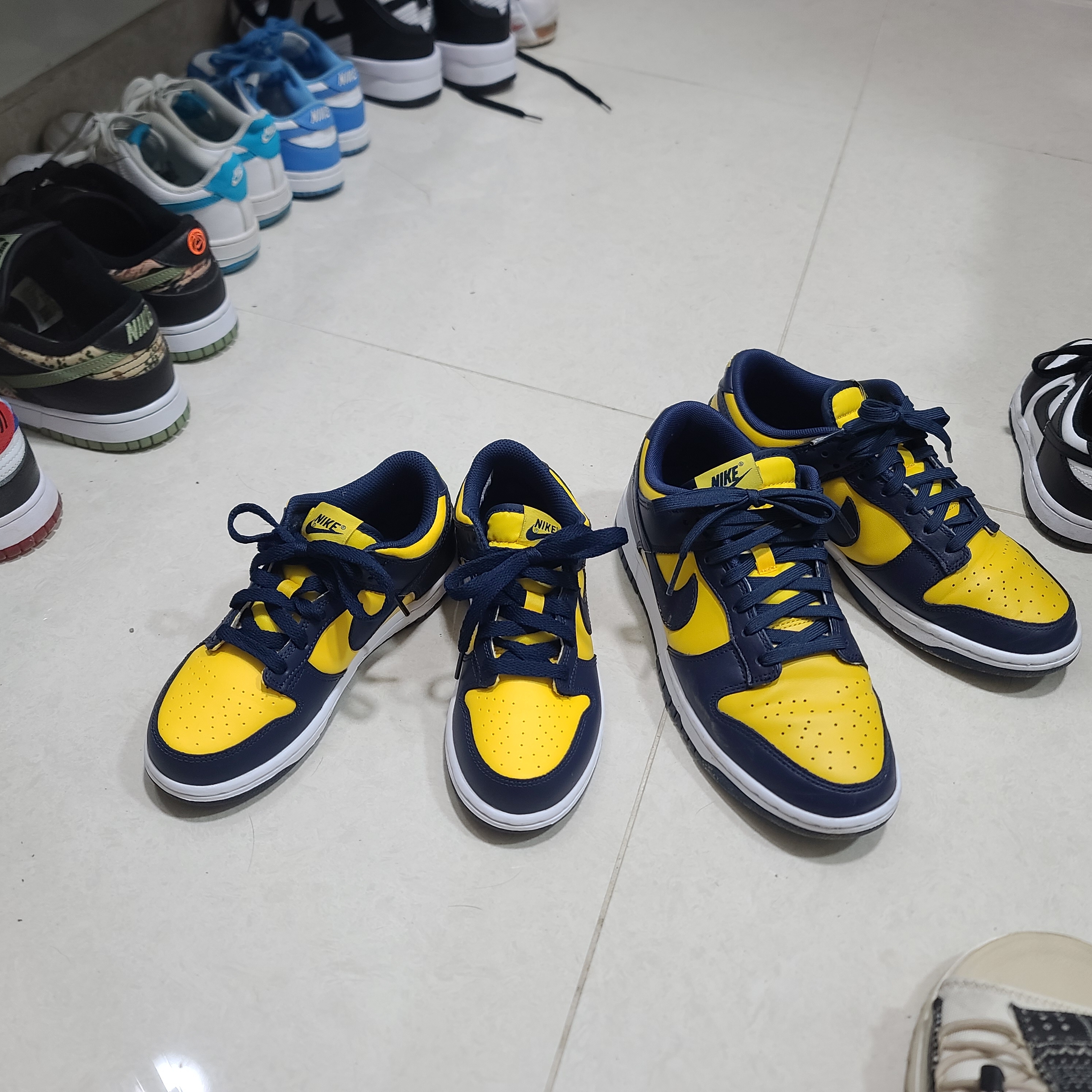 Nike Dunk Low Retro Varsity Maize, (GS) Nike Dunk Low Varsity Maize 착용 스타일
