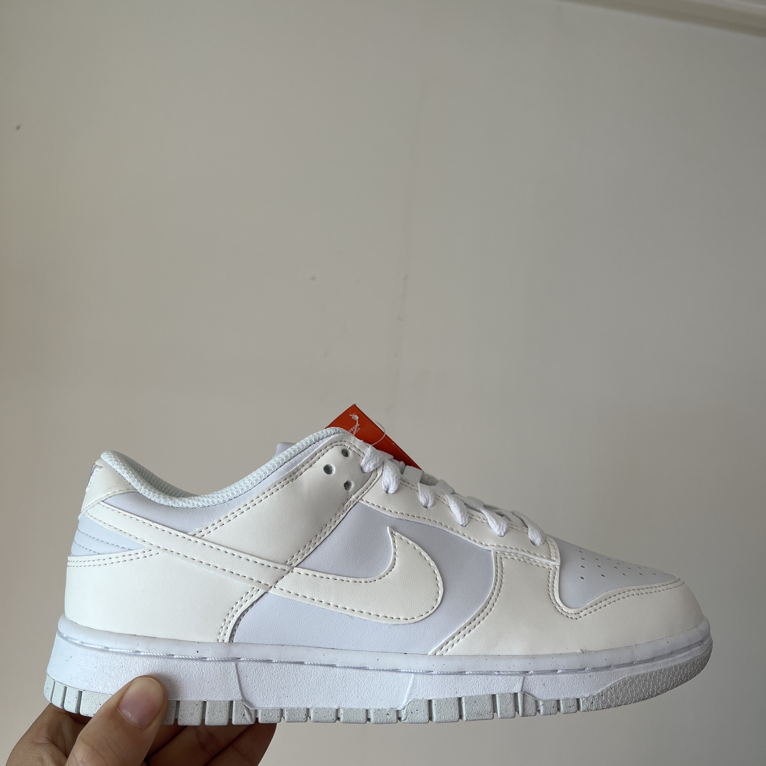 (W) Nike Dunk Low Next Nature Sail 착용 스타일 - 1