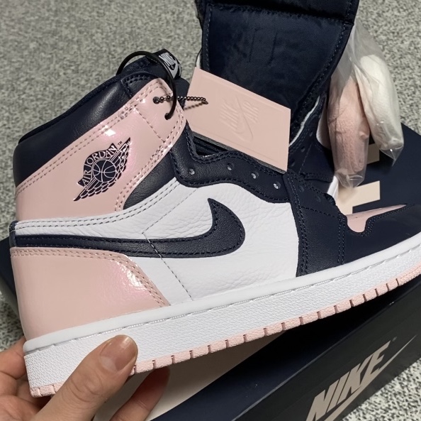 (W) Jordan 1 Retro High OG Atmosphere 착용 스타일 - 1