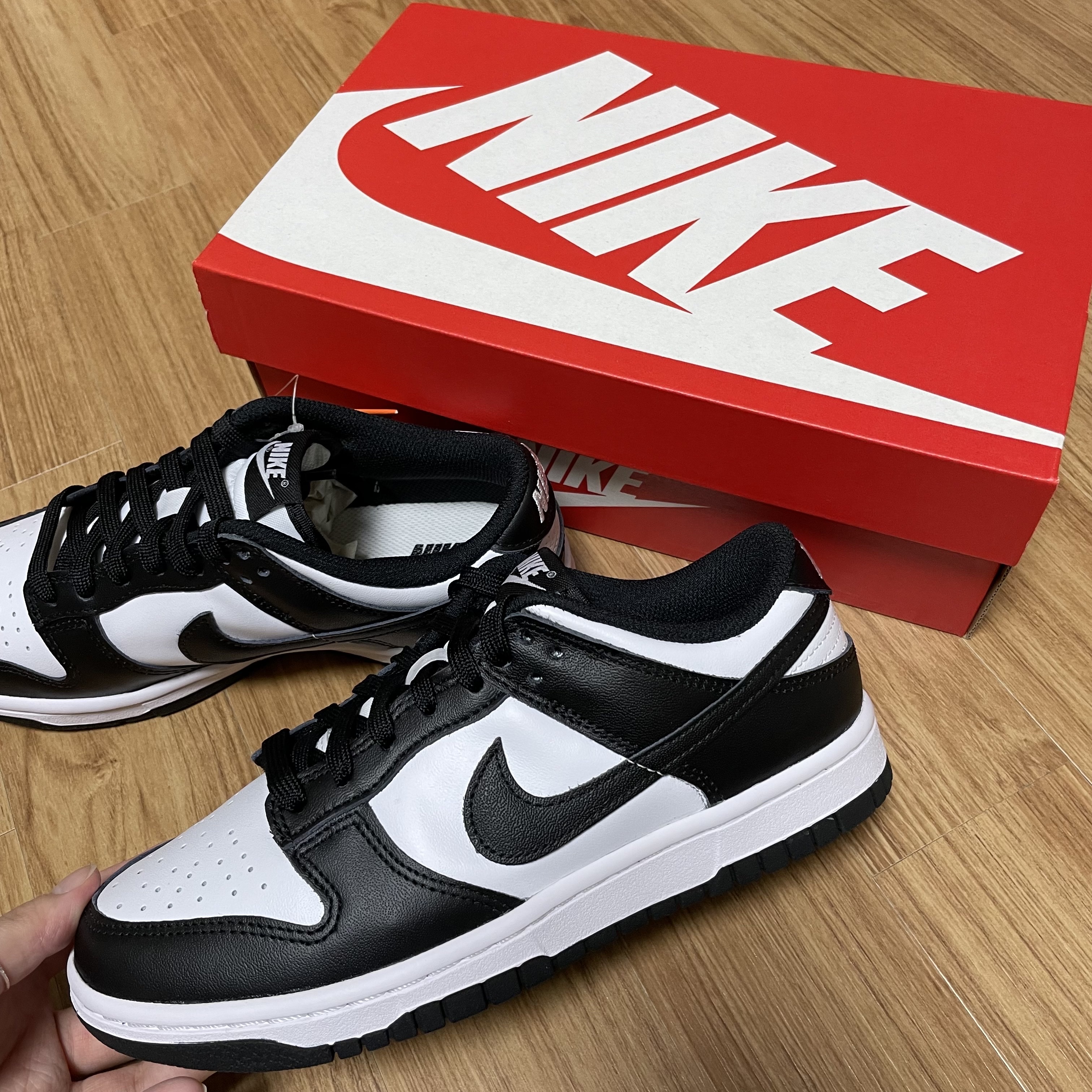 (W) Nike Dunk Low Black 착용 스타일
