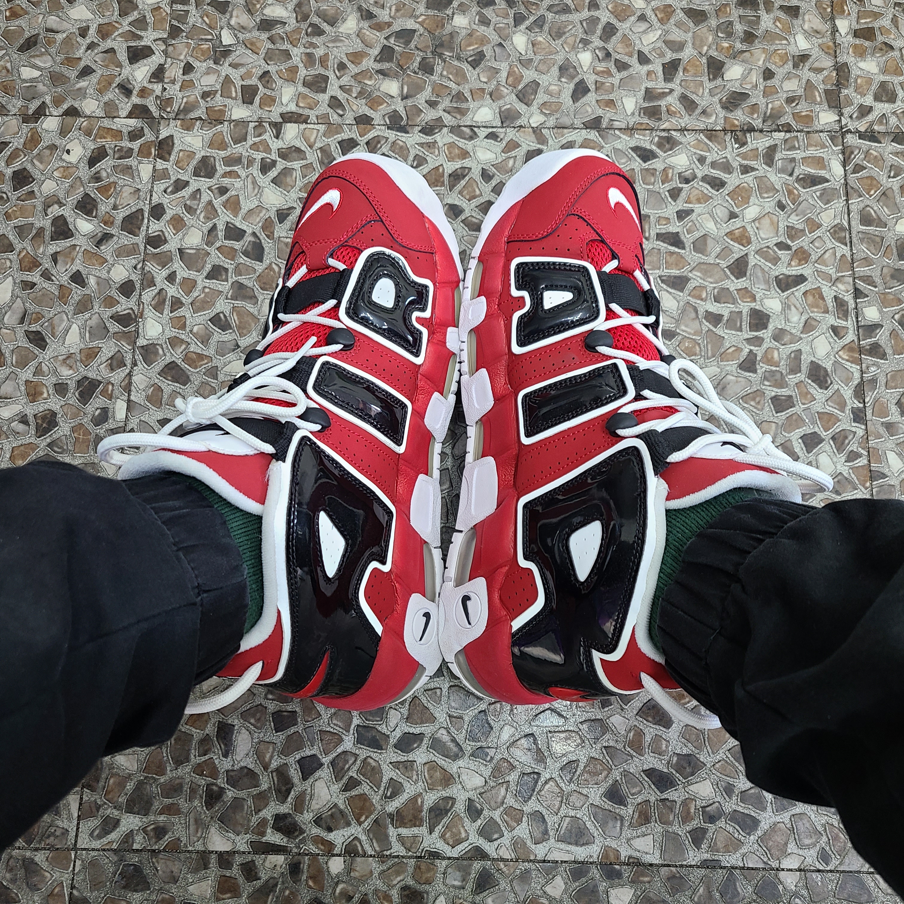 Nike Air More Uptempo 96 Bulls 2017 착용 스타일 - 1