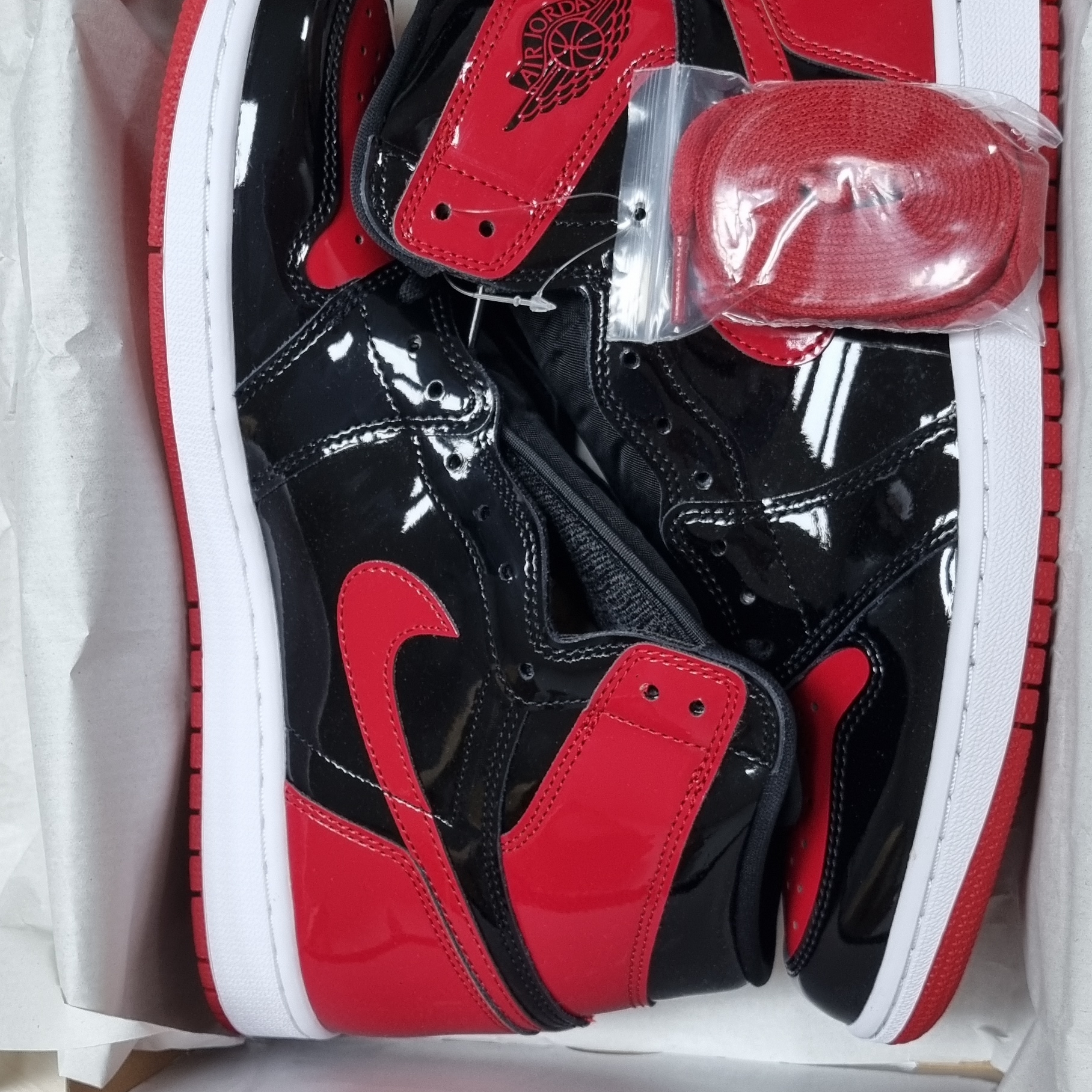 Jordan 1 Retro High OG Patent Bred 착용 스타일