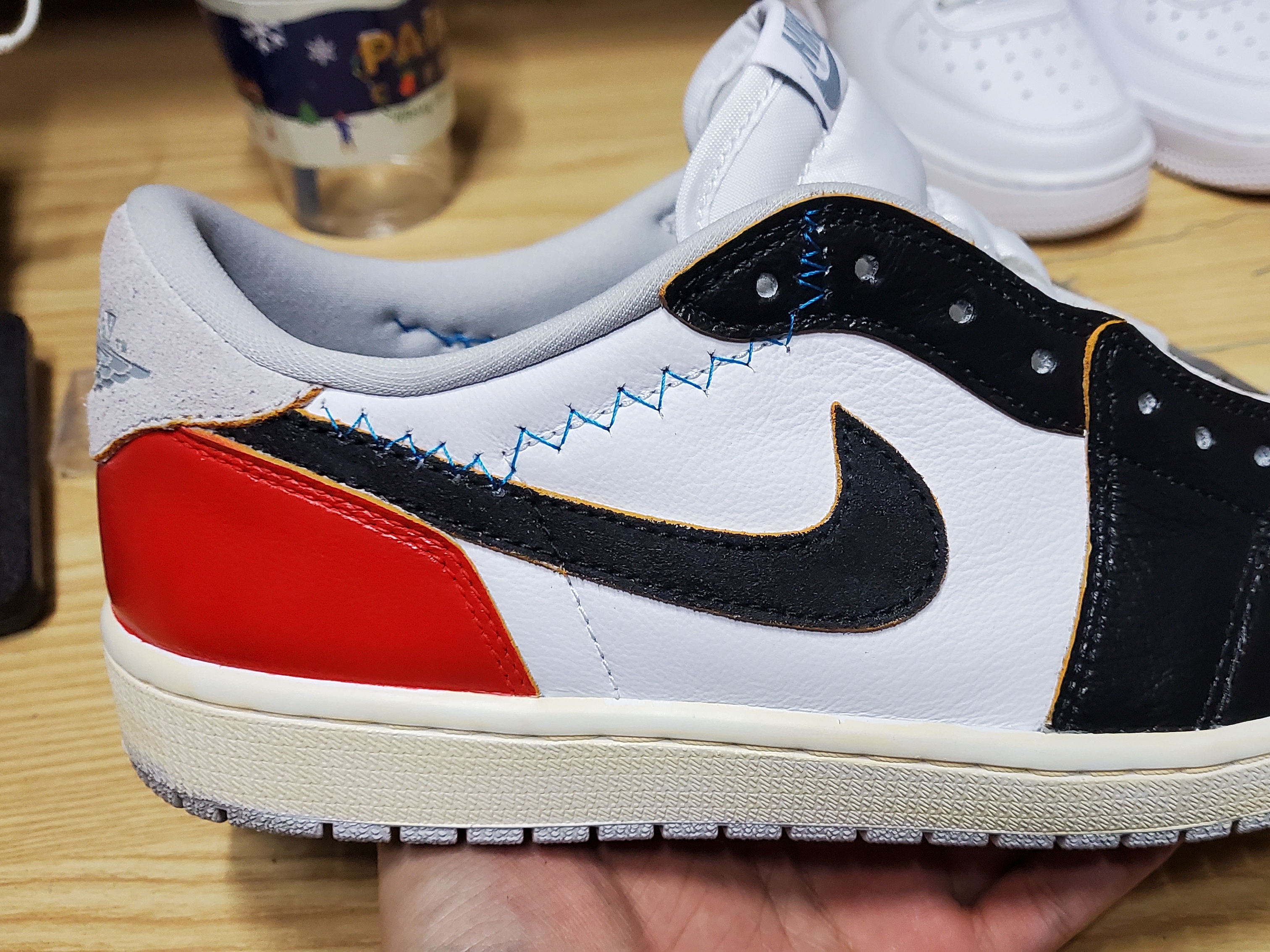 (W) Jordan 1 Low OG Neutral Grey, Jordan 1 x Union Retro High Black Toe 착용 스타일