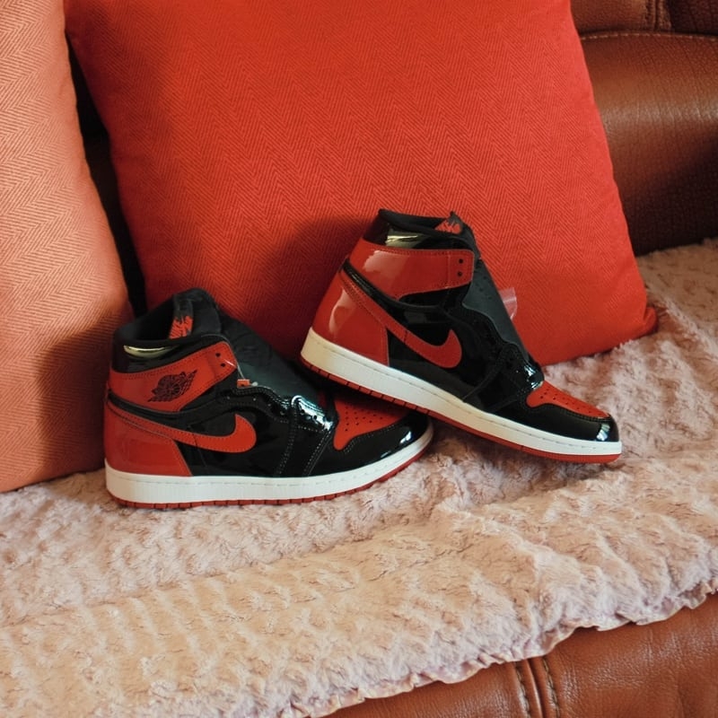 Jordan 1 Retro High OG Patent Bred 착용 스타일 - 1