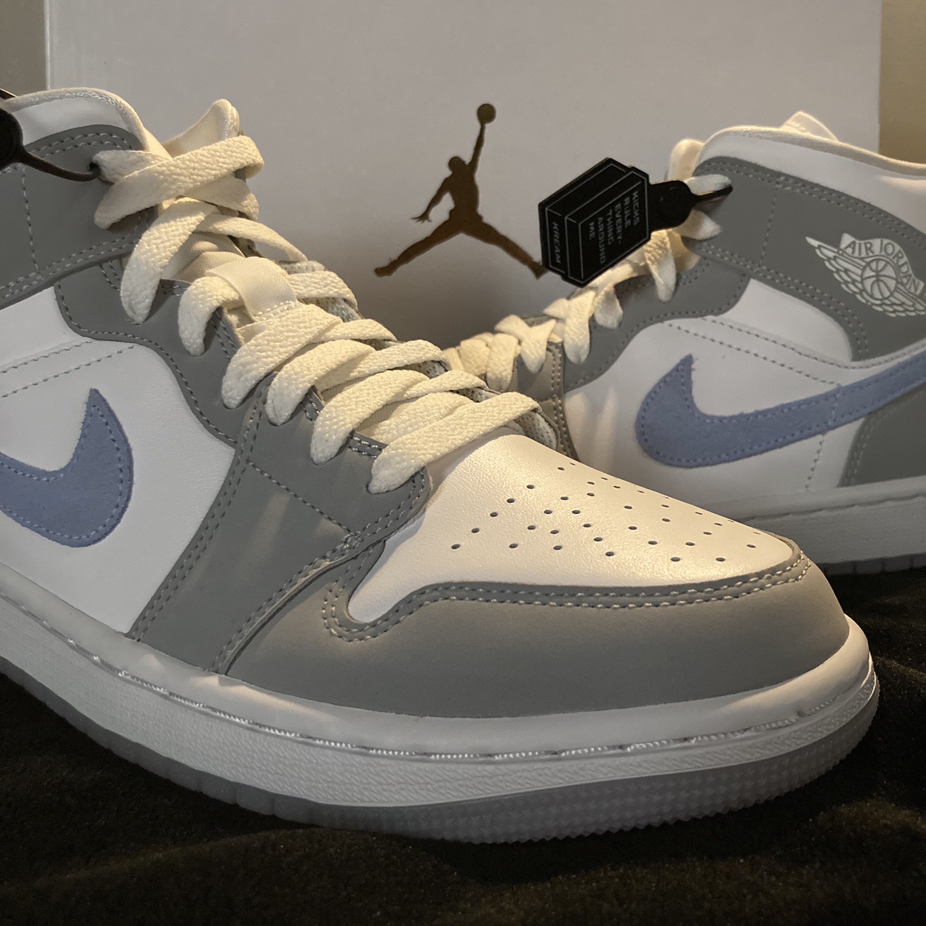(W) Jordan 1 Mid Wolf Grey 착용 스타일 - 2