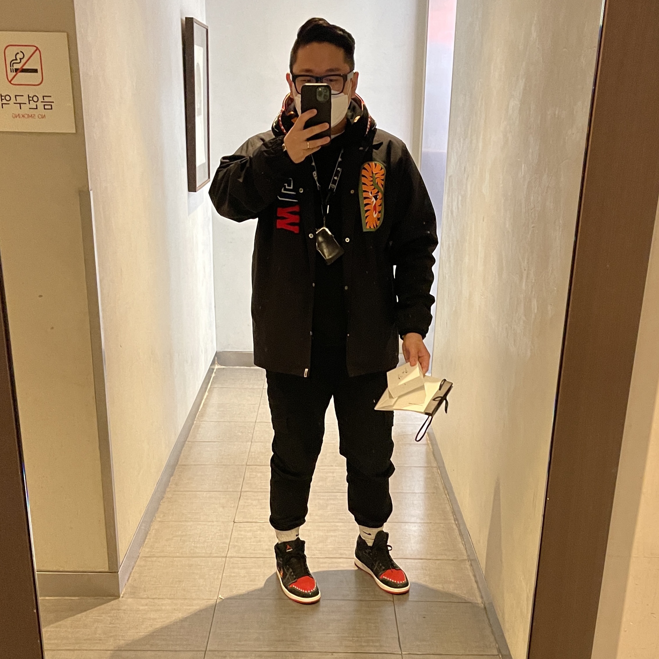 Jordan 1 Mid SE Siempre Familia 착용 스타일