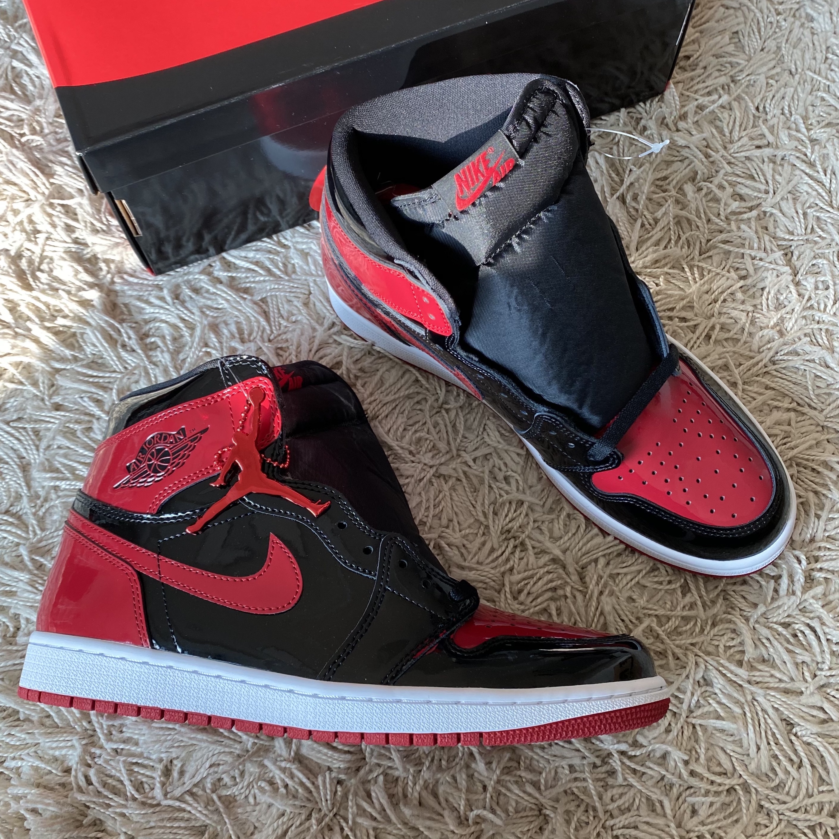 Jordan 1 Retro High OG Patent Bred 착용 스타일