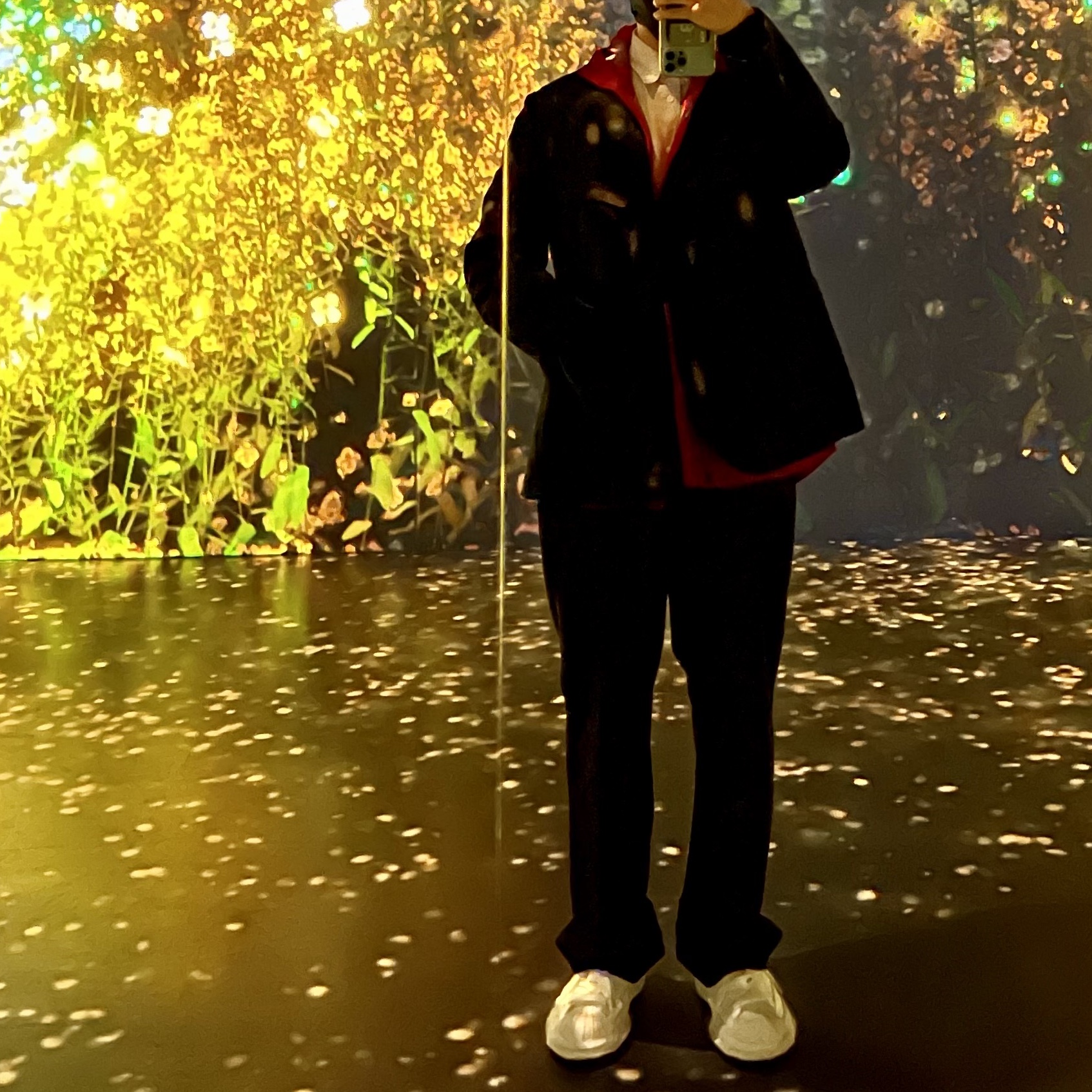 Nike x Matthew M Williams NRG SE Jacket University Red, Maison Mihara Yasuhiro Blakey OG Sole Leather Low-top Sneakers White 착용 스타일