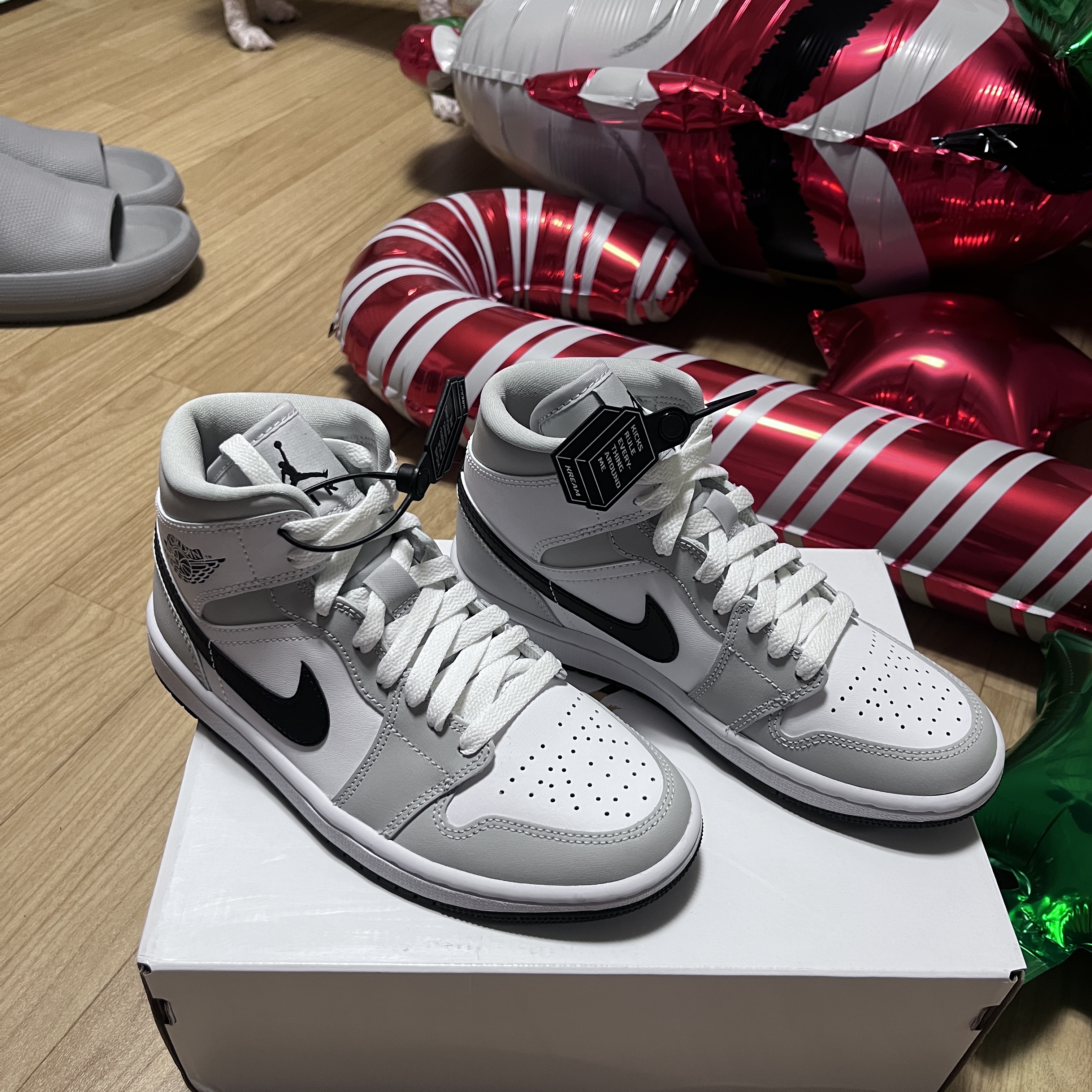 (W) Jordan 1 Mid Grey Fog 착용 스타일 - 3