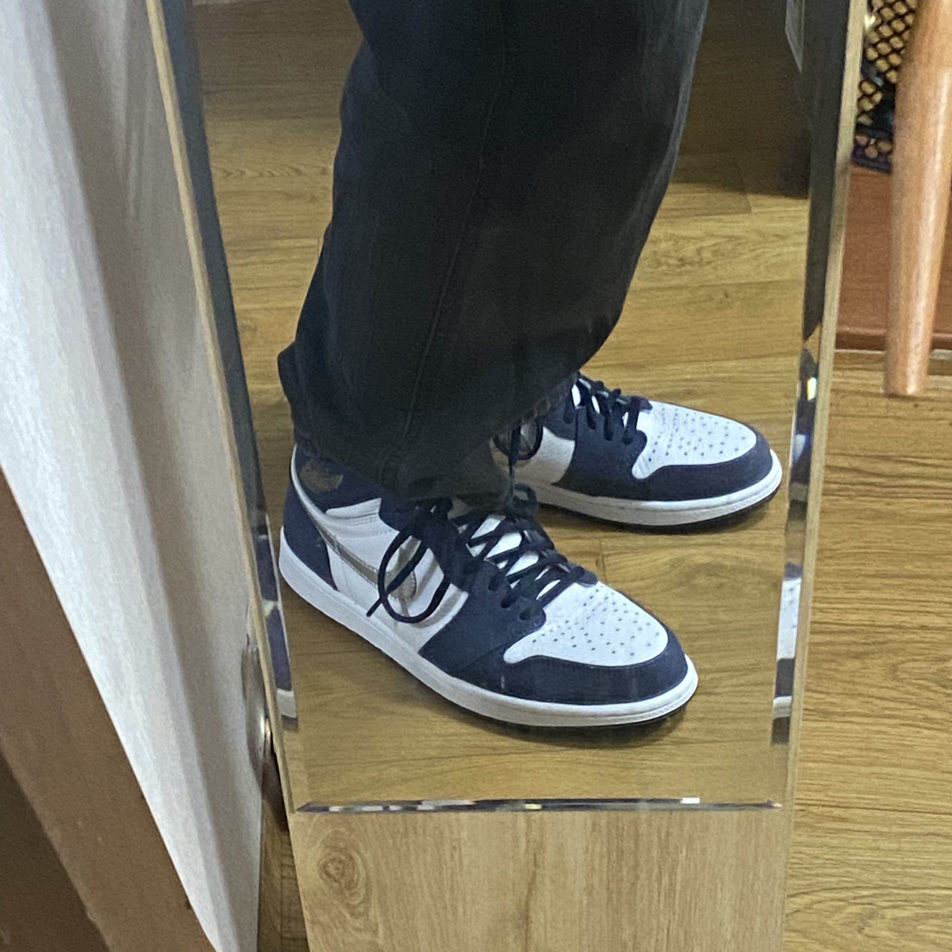 Jordan 1 Retro High OG CO.JP Midnight Navy 착용 스타일 - 2