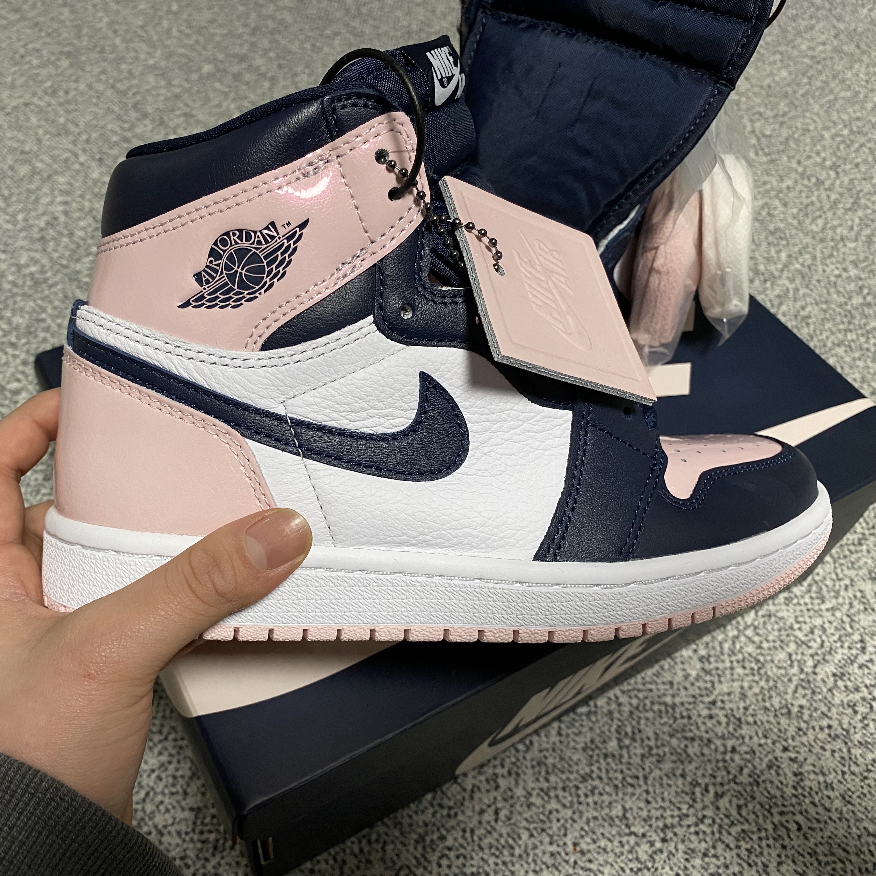 (W) Jordan 1 Retro High OG Atmosphere 착용 스타일 - 2