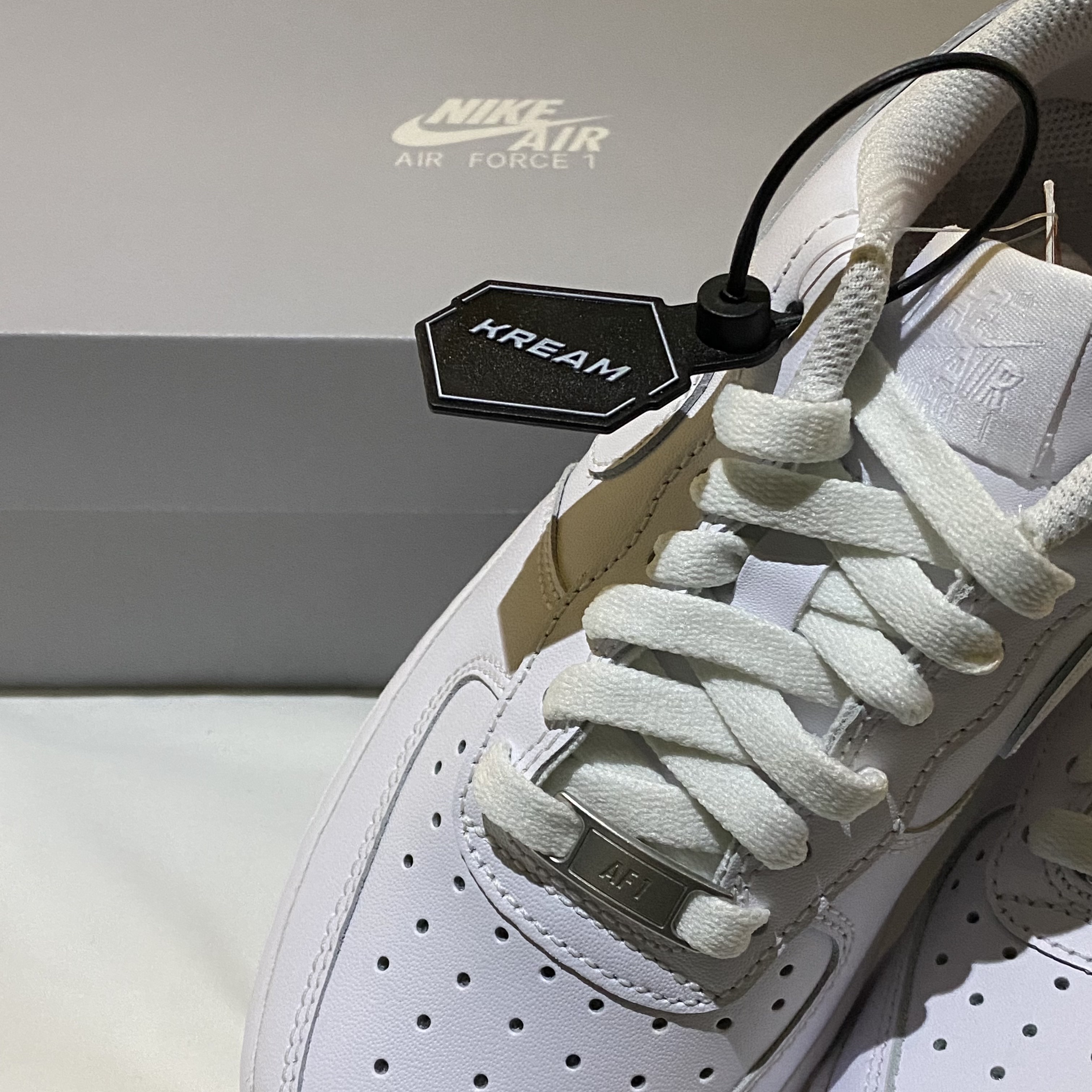 (W) Nike Air Force 1 '07 Low White 착용 스타일