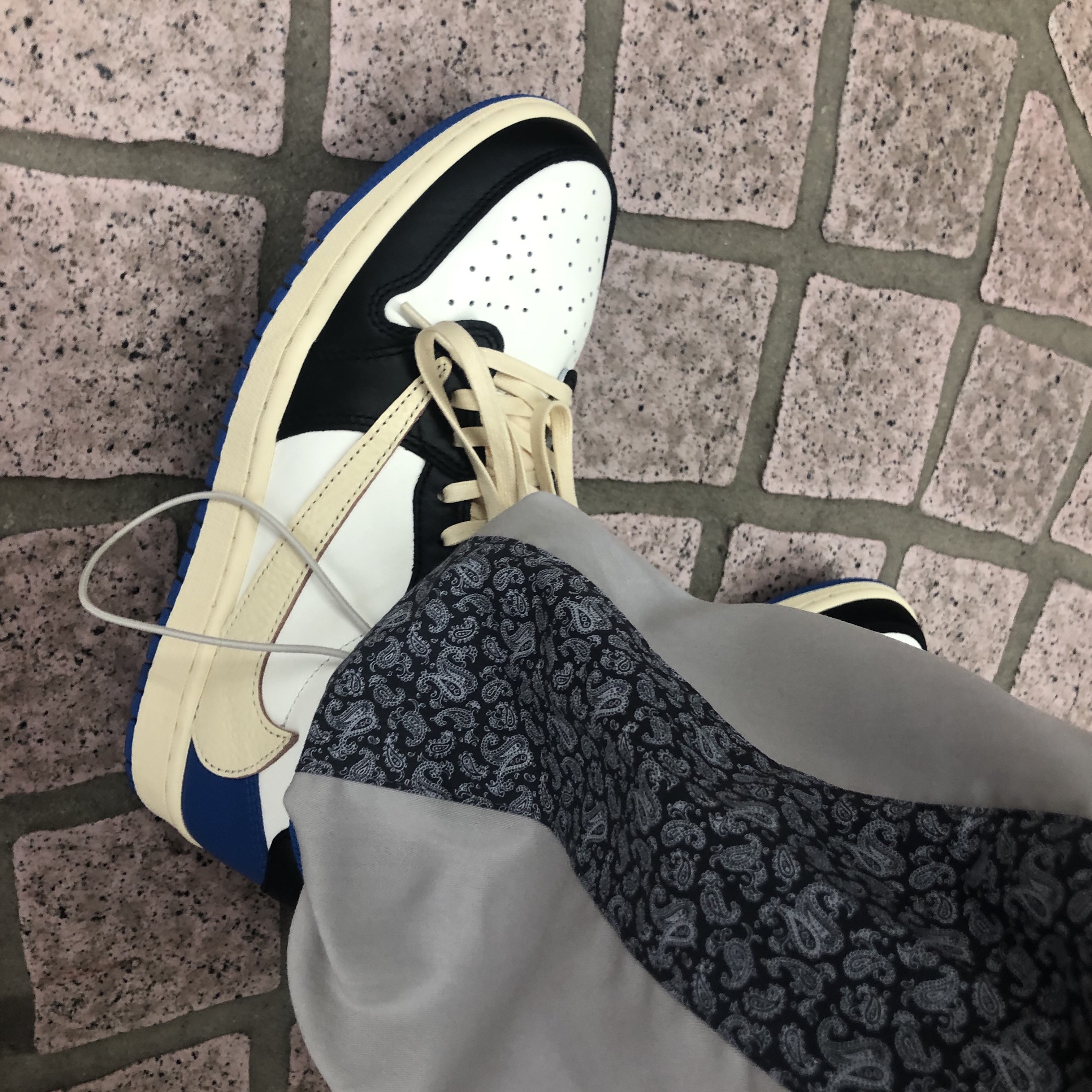 Jordan 1 x Travis Scott x Fragment Retro Low OG SP Military Blue, Nike Air Force 1 '07 Low White 착용 스타일 - 3