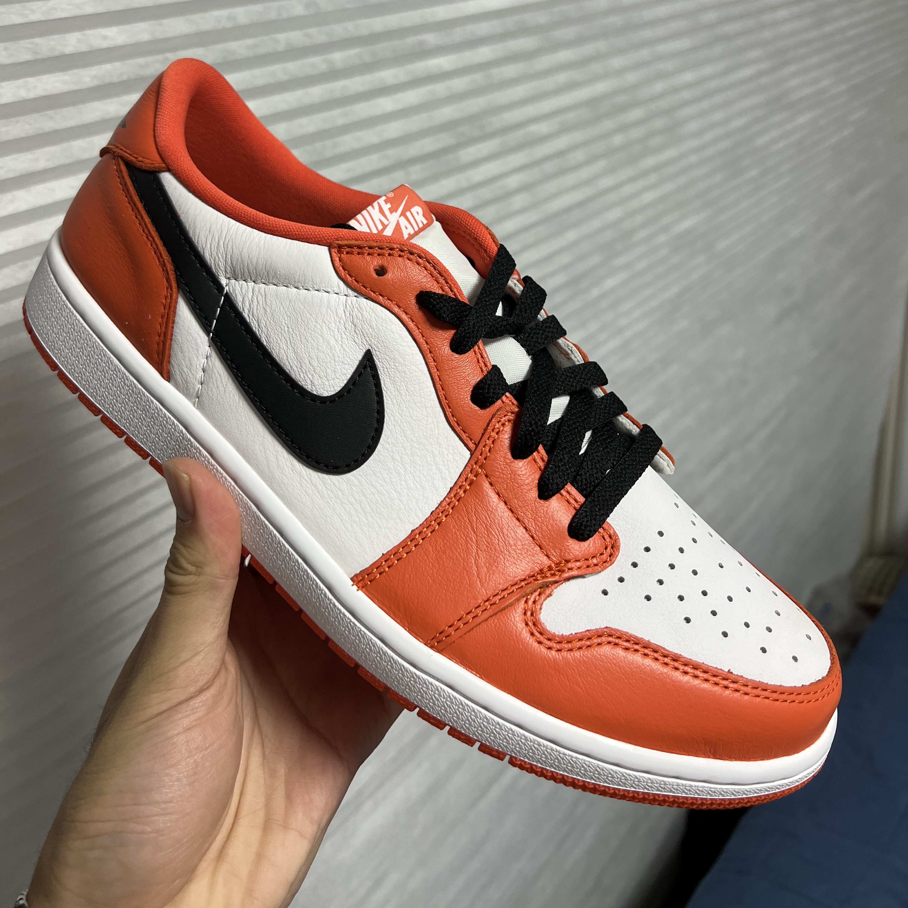 Jordan 1 Low OG Starfish 착용 스타일