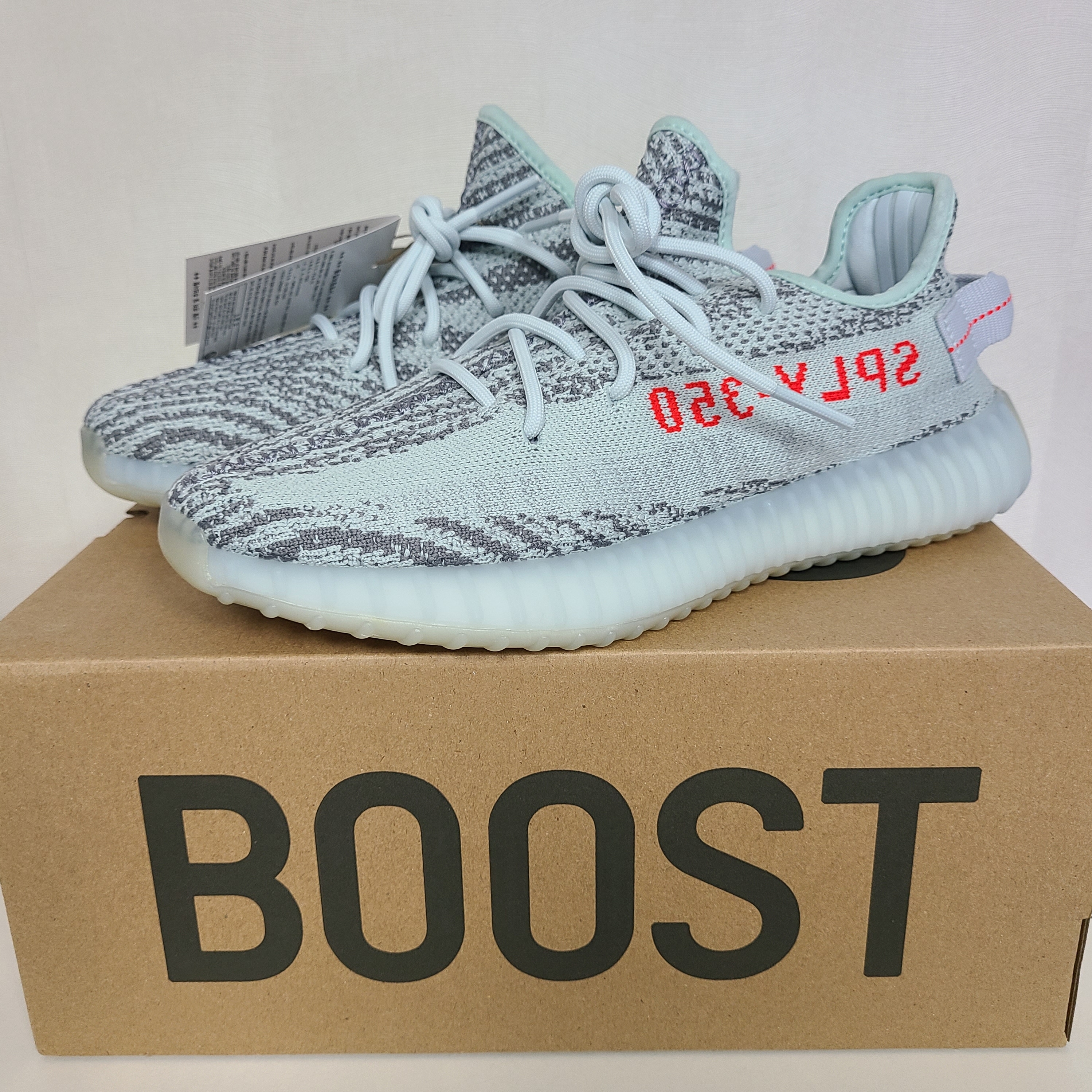 Adidas Yeezy Boost 350 V2 Blue Tint 2017 착용 스타일