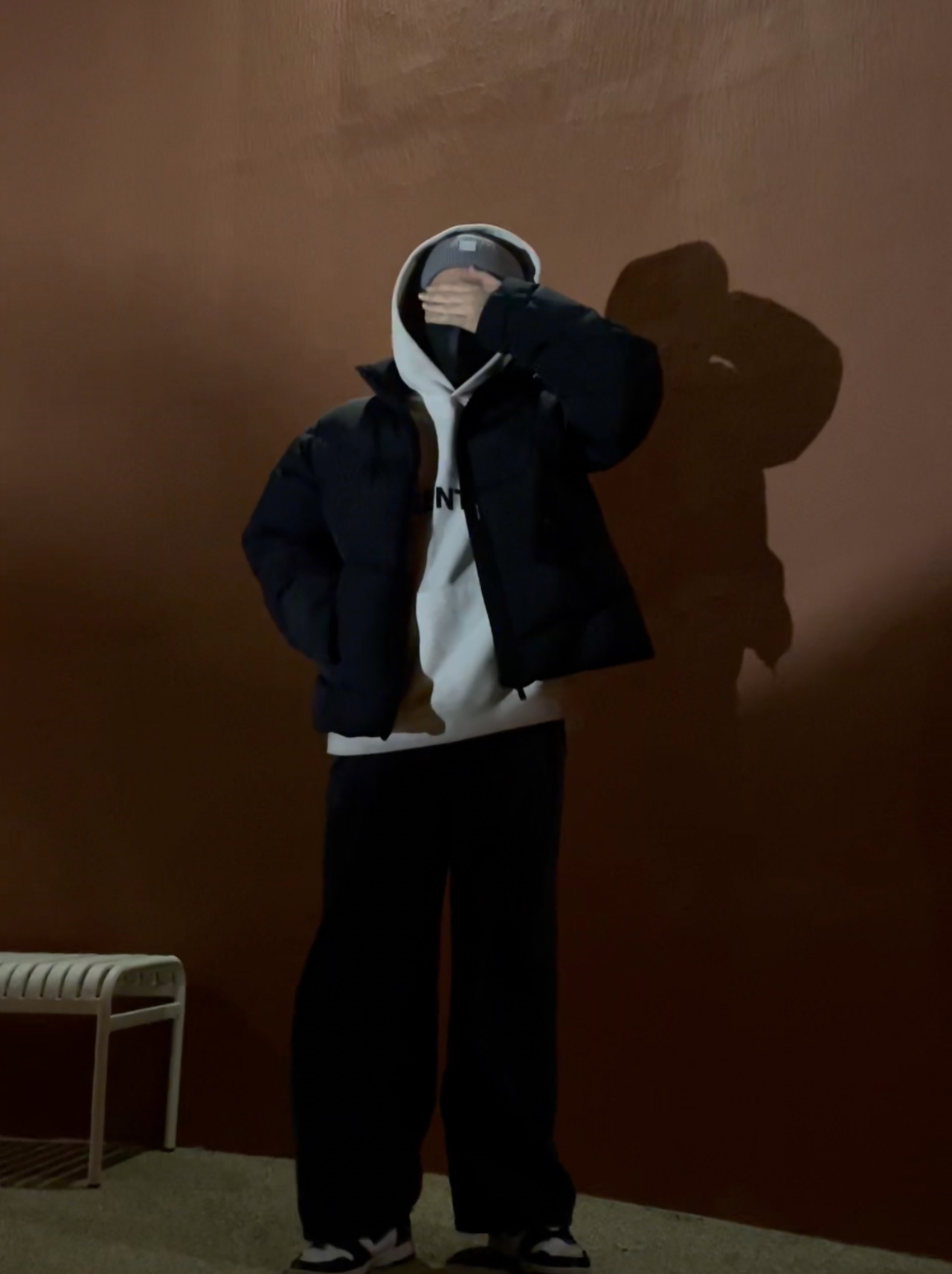 Zara x Ader Error Puffer Jacket Black, Essentials 3D Silicon Applique Pullover Hoodie Oatmeal/Oatmeal Heather/Light Heather Oatmeal 2020 착용 스타일 - 2