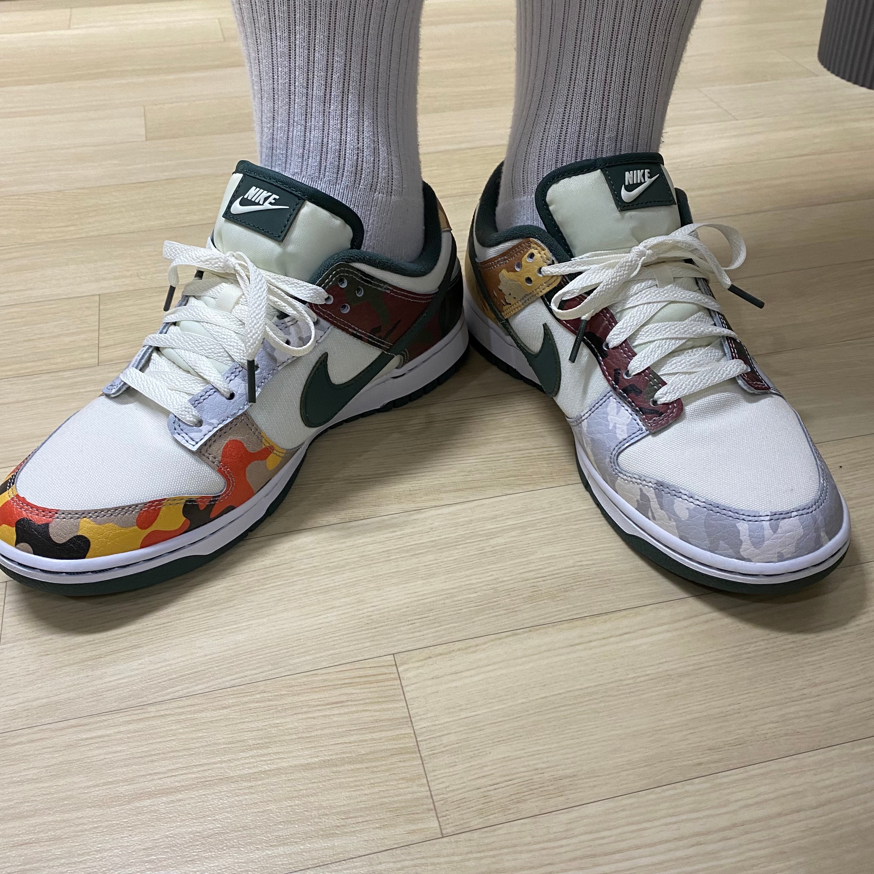 Nike Dunk Low SE Sail Multi Camo 착용 스타일 - 2