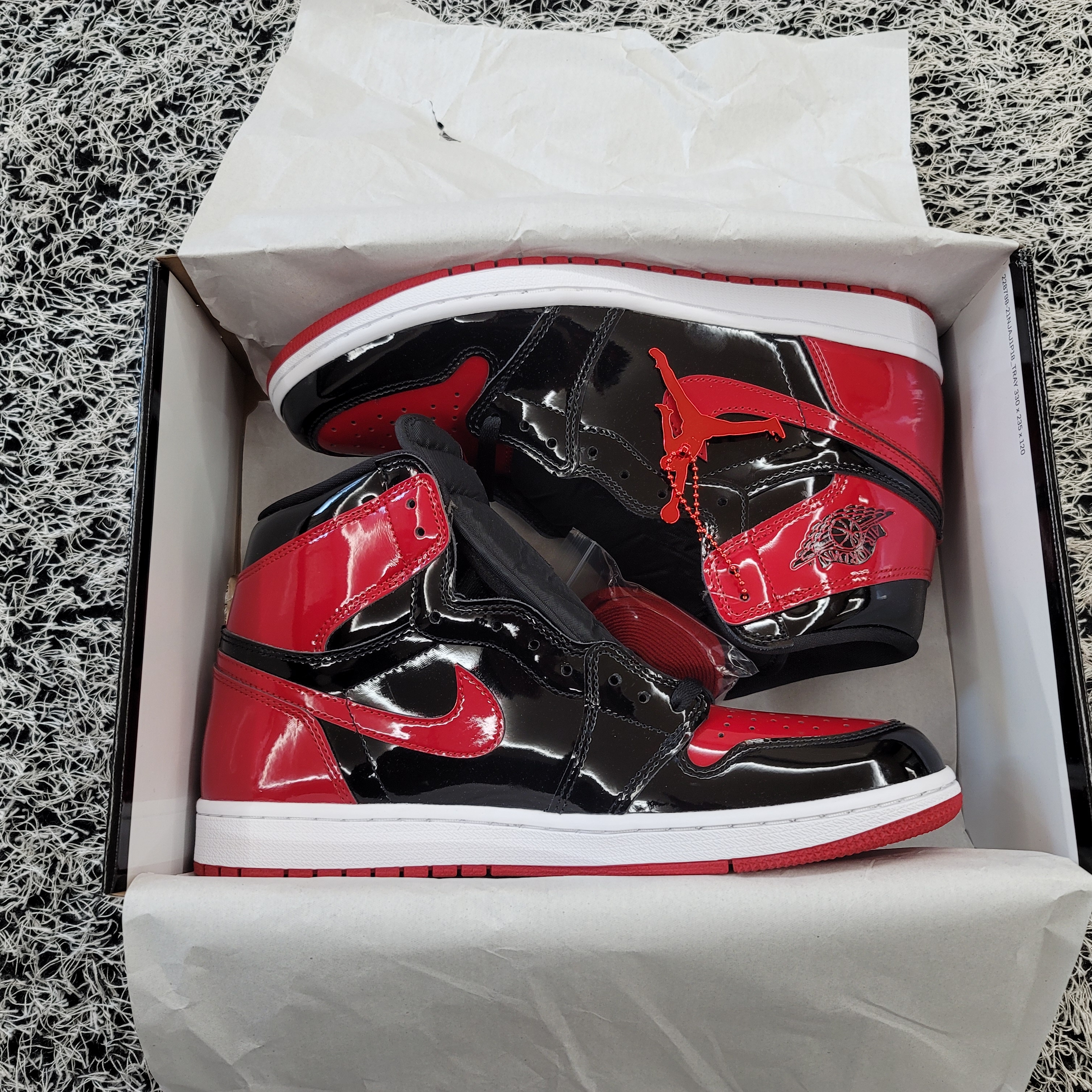 Jordan 1 Retro High OG Patent Bred 착용 스타일
