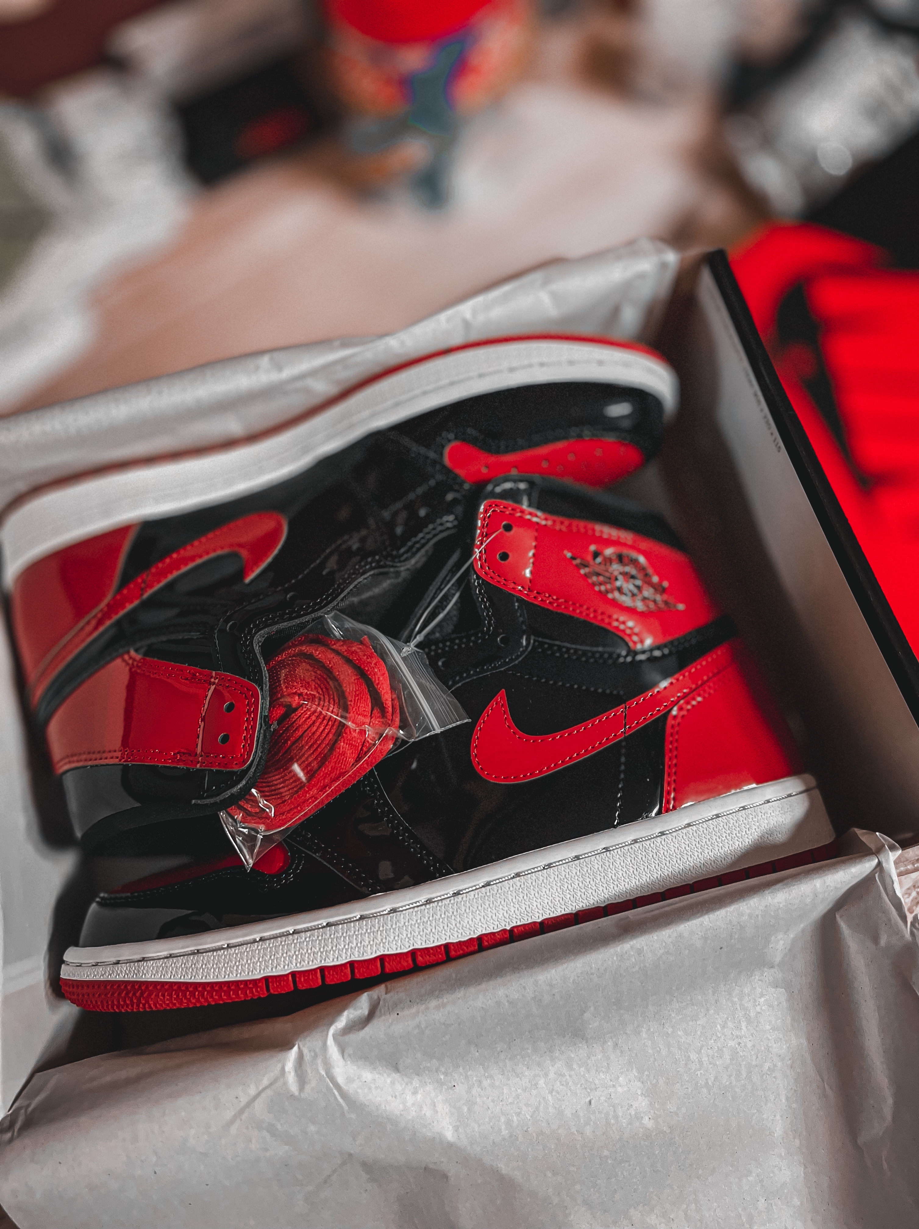 Jordan 1 Retro High OG Patent Bred 착용 스타일 - 1