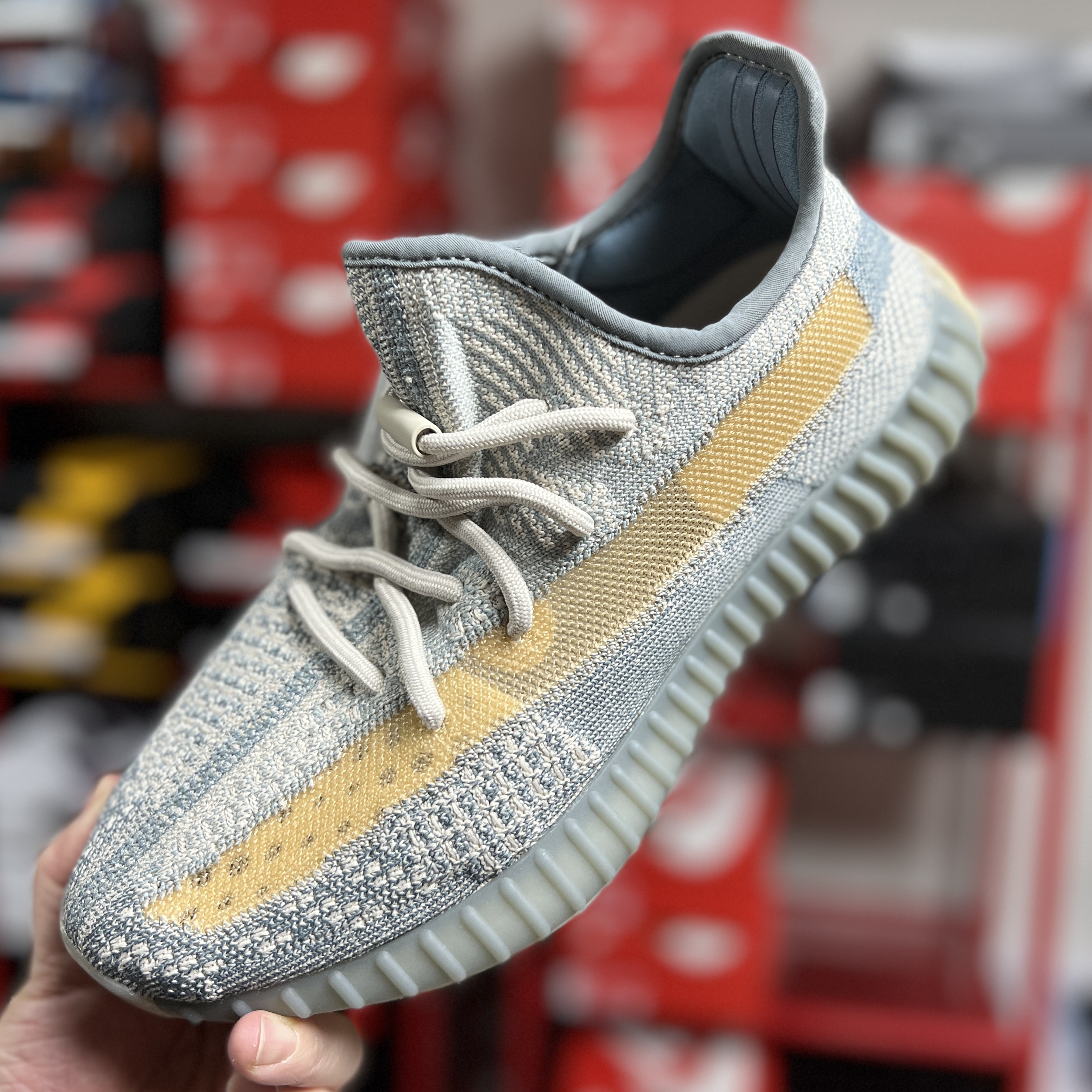 Adidas Yeezy Boost 350 V2 Israfil 착용 스타일 - 1