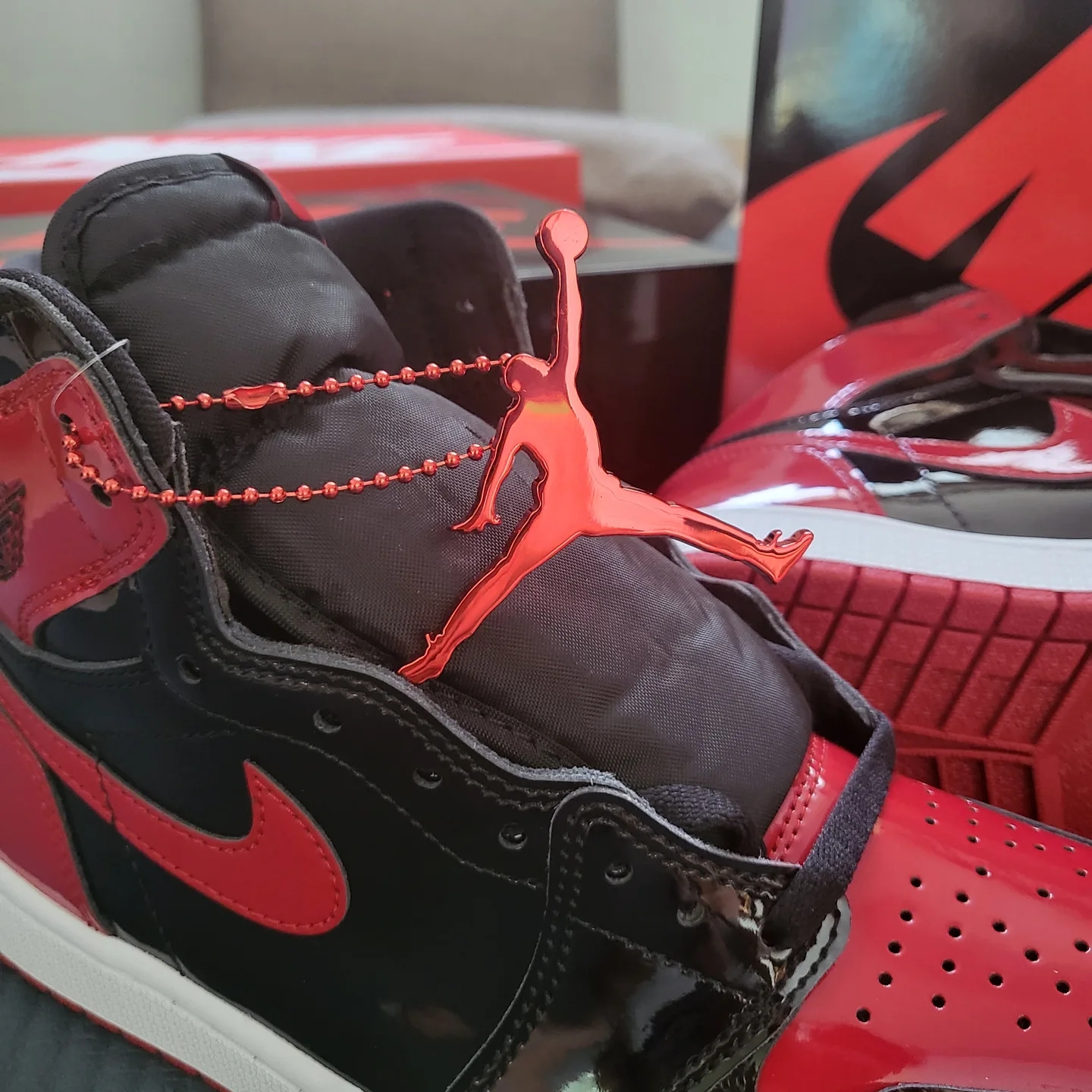 Jordan 1 Retro High OG Patent Bred, (GS) Jordan 1 Retro High OG Patent Bred 착용 스타일 - 4