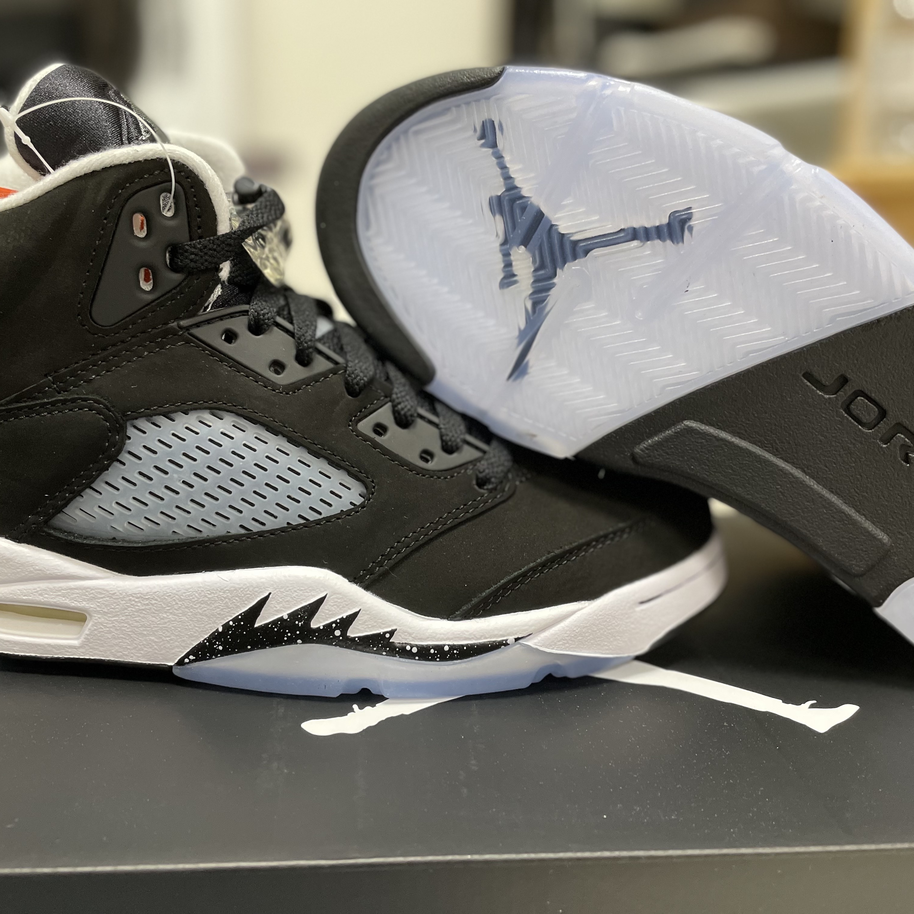 Jordan 5 Retro Moonlight 착용 스타일