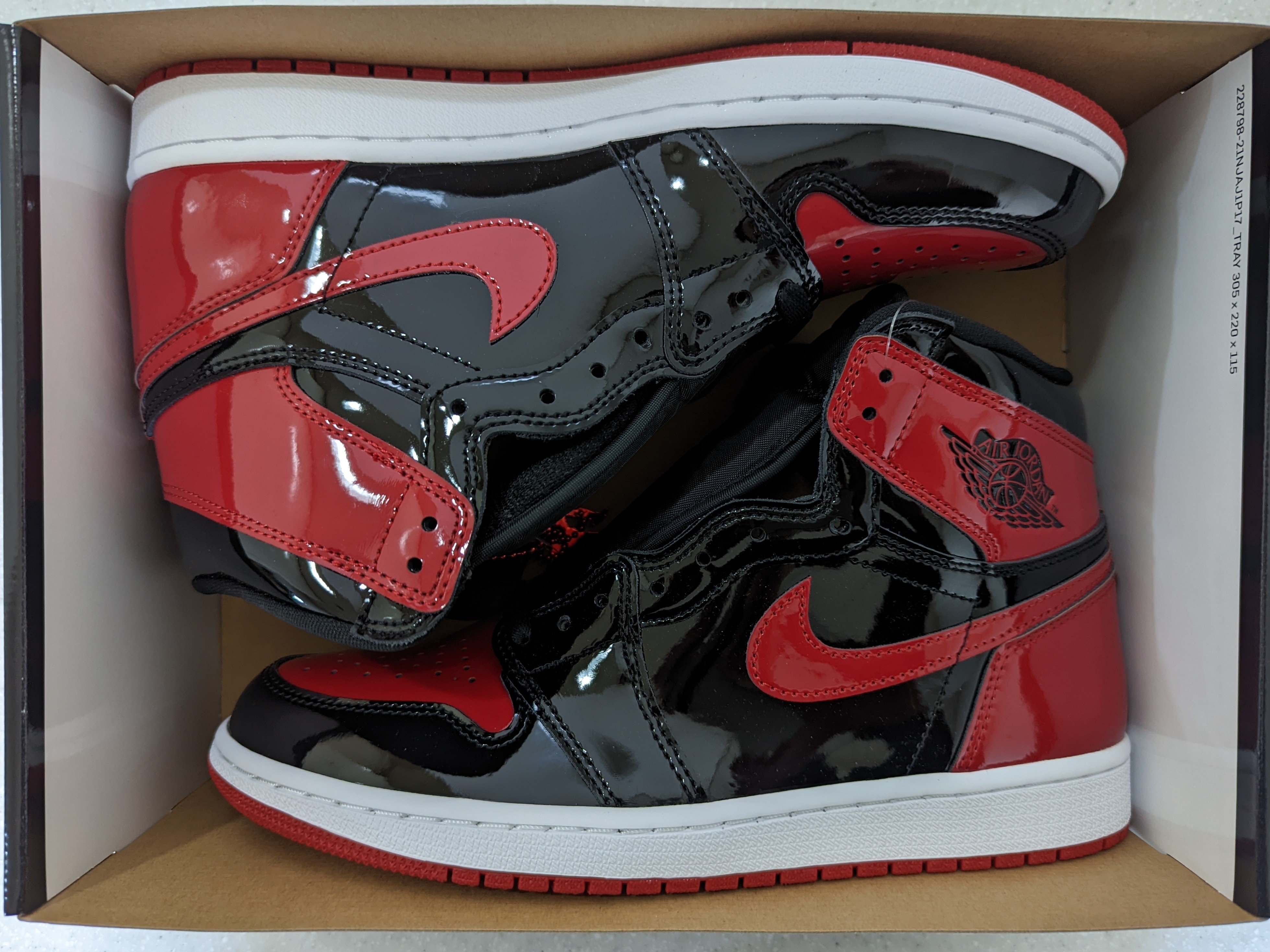 Jordan 1 Retro High OG Patent Bred 착용 스타일