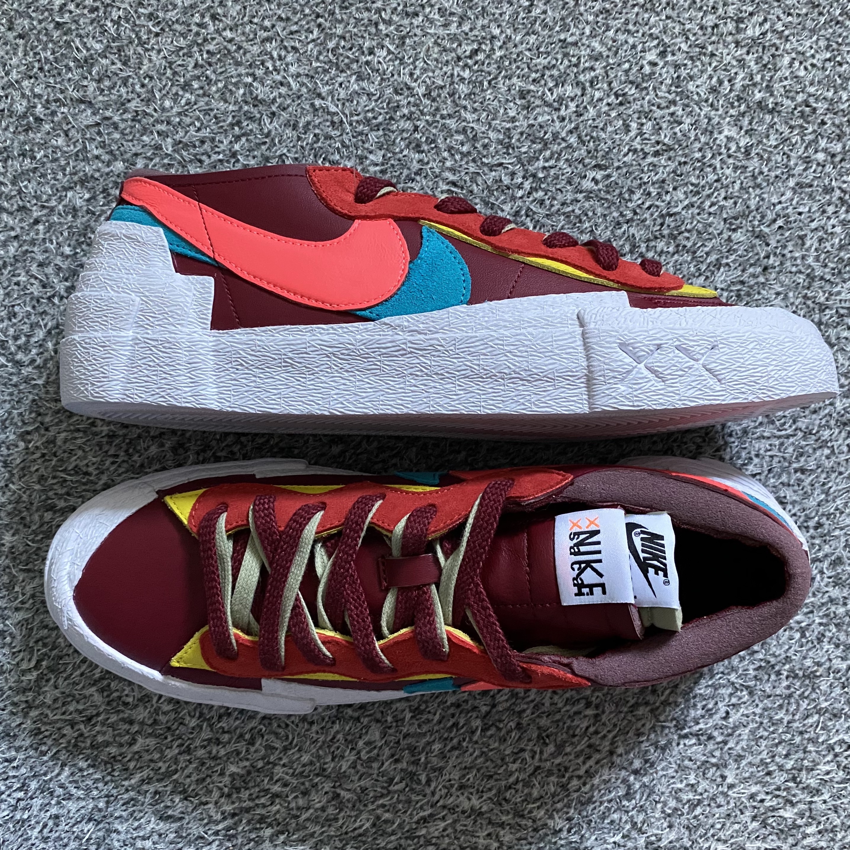 Nike x Sacai x Kaws Blazer Low Team Red 착용 스타일 - 3