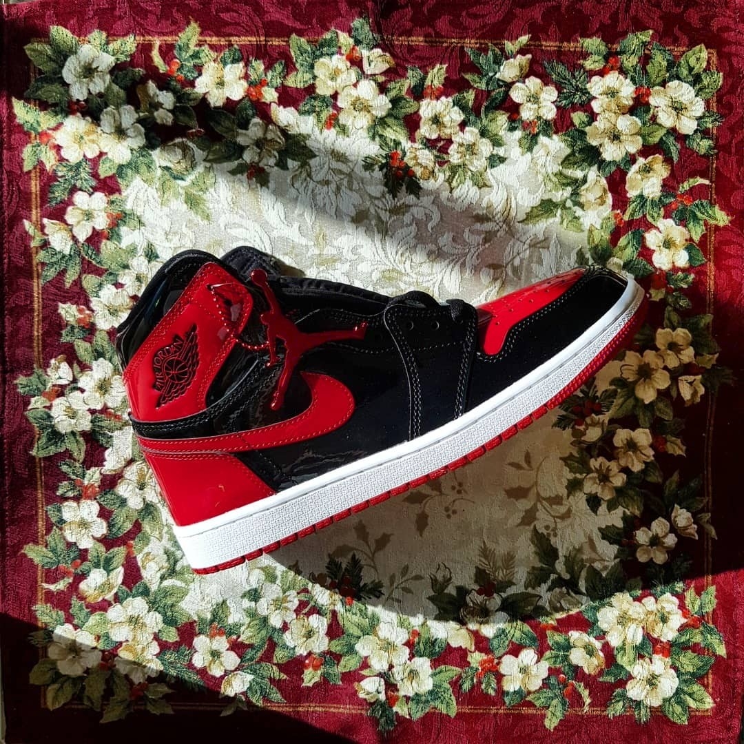 Jordan 1 Retro High OG Patent Bred 착용 스타일 - 3