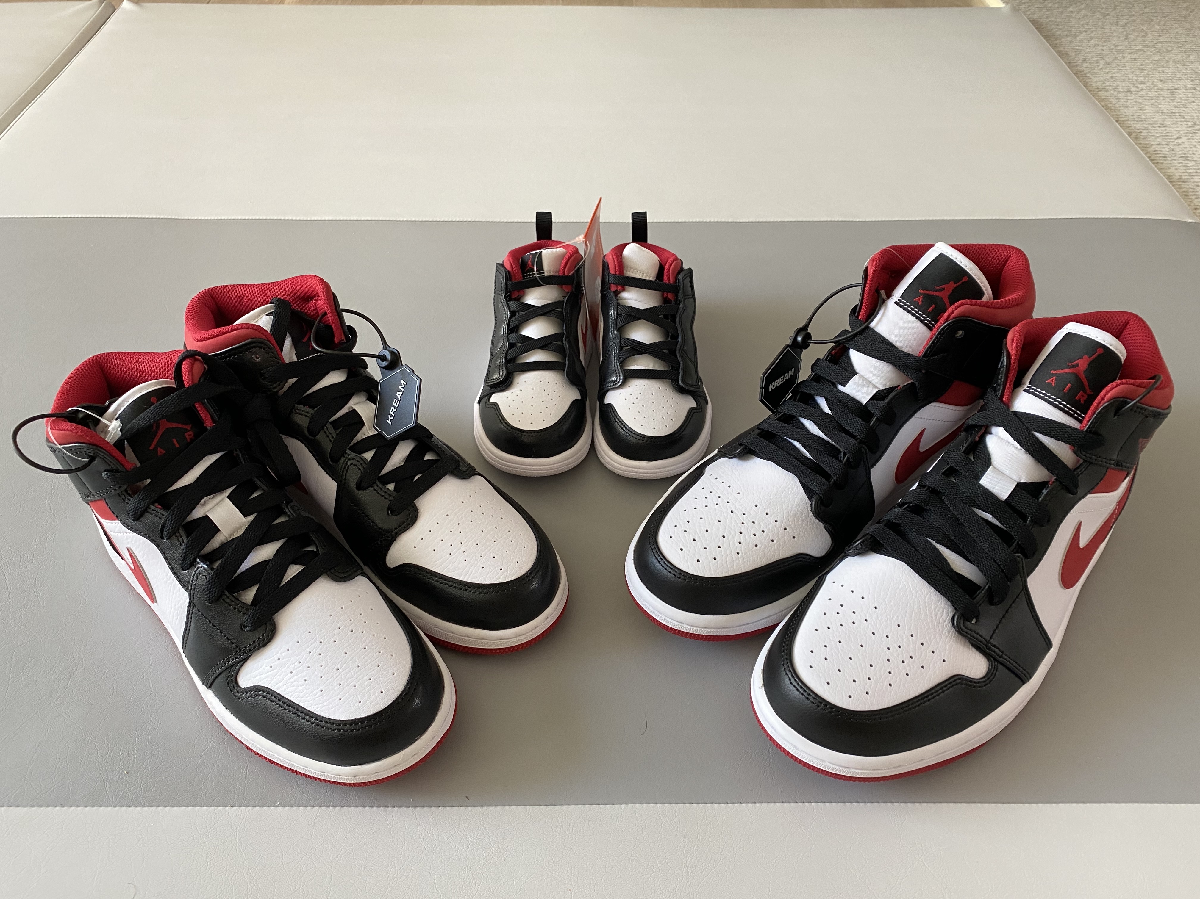 Jordan 1 Mid Gym Red Black White, (GS) Jordan 1 Mid Gym Red Black White 착용 스타일 - 1