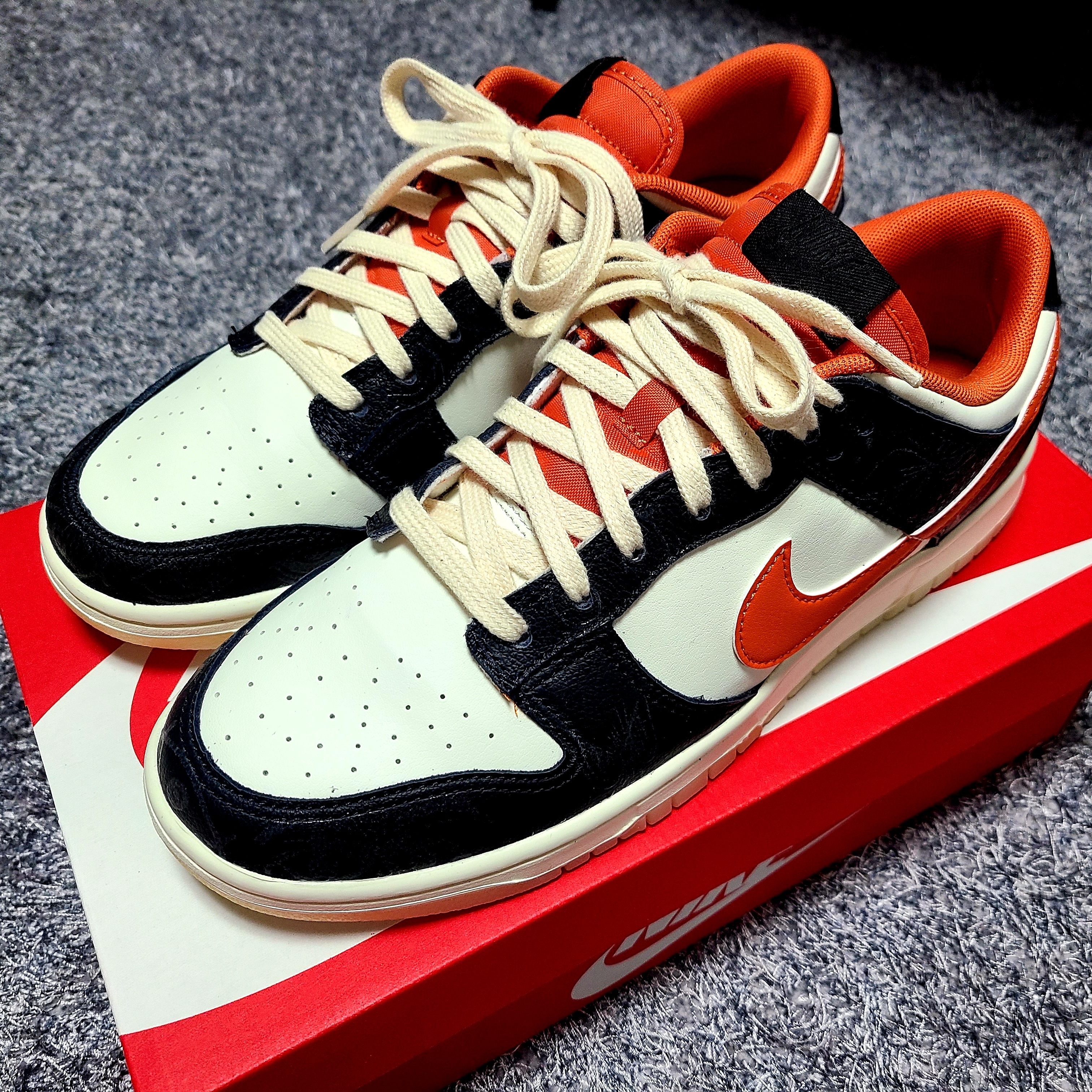 Nike Dunk Low Retro PRM Halloween 착용 스타일
