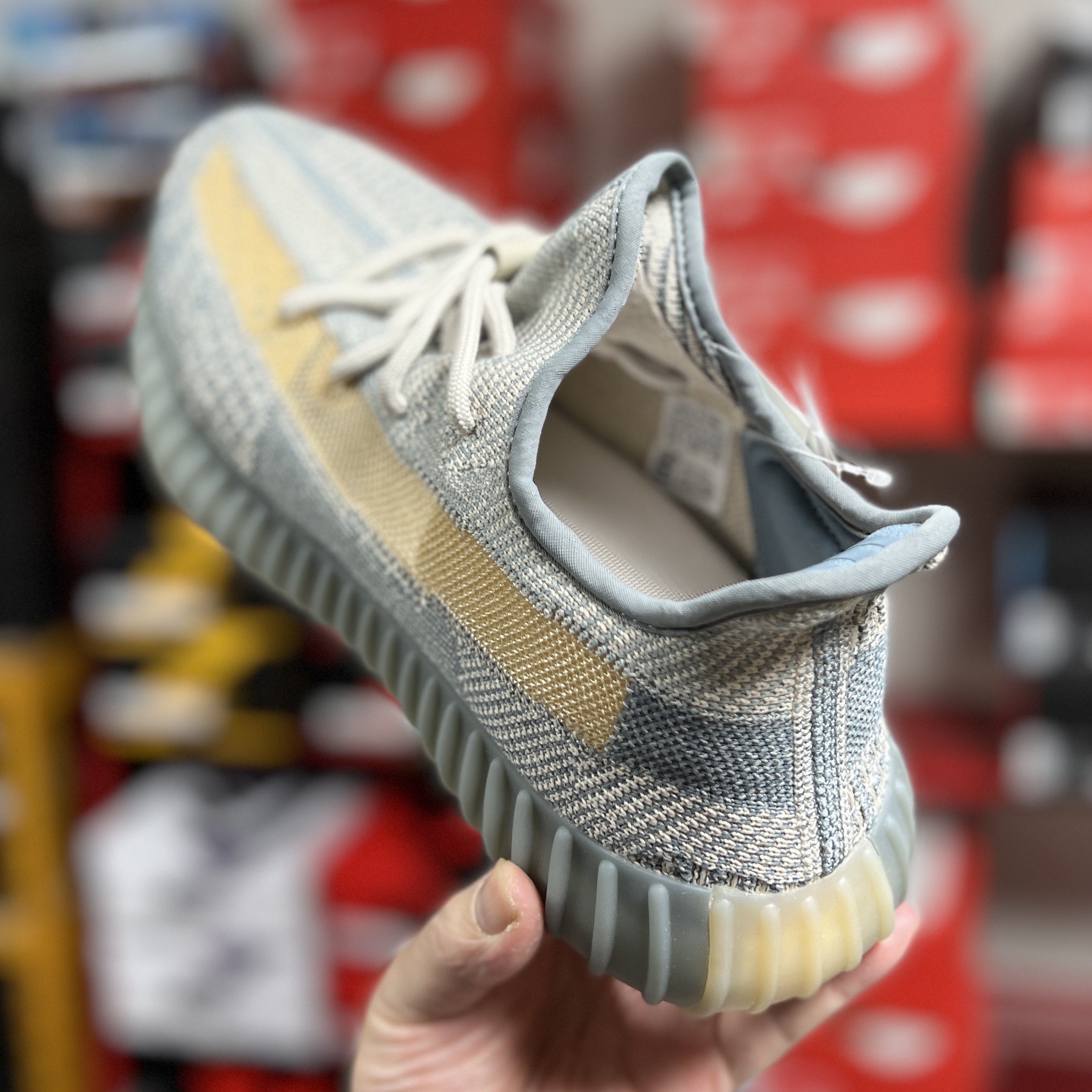 Adidas Yeezy Boost 350 V2 Israfil 착용 스타일 - 2
