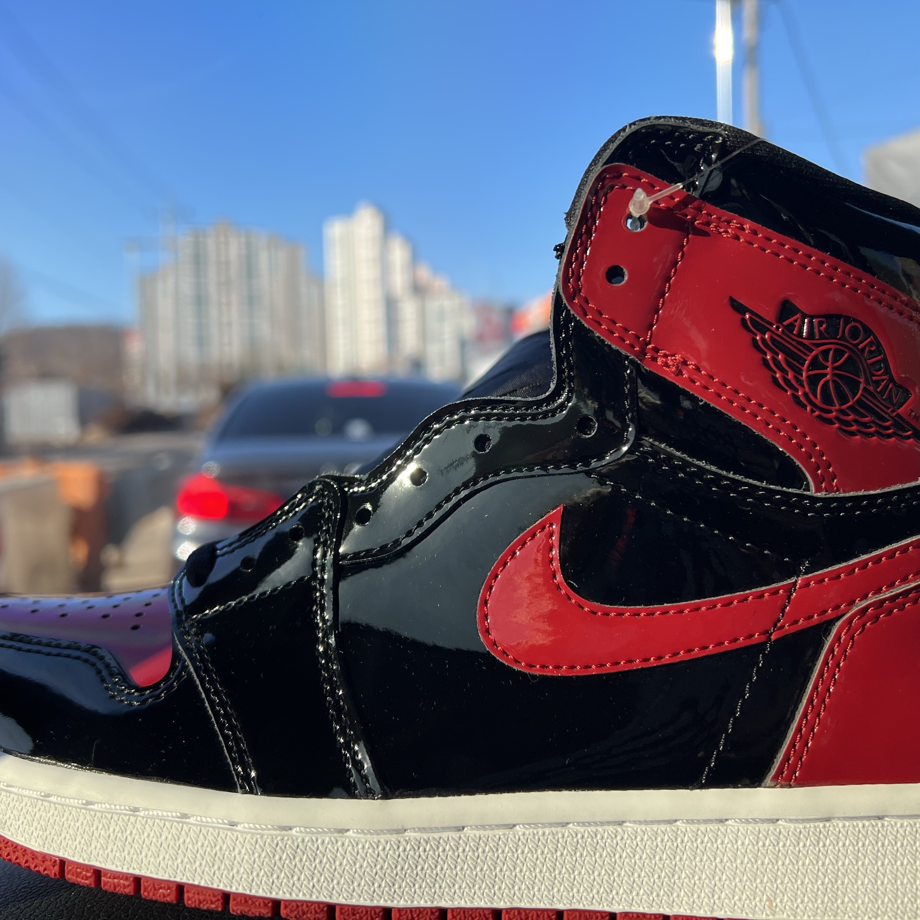 Jordan 1 Retro High OG Patent Bred 착용 스타일