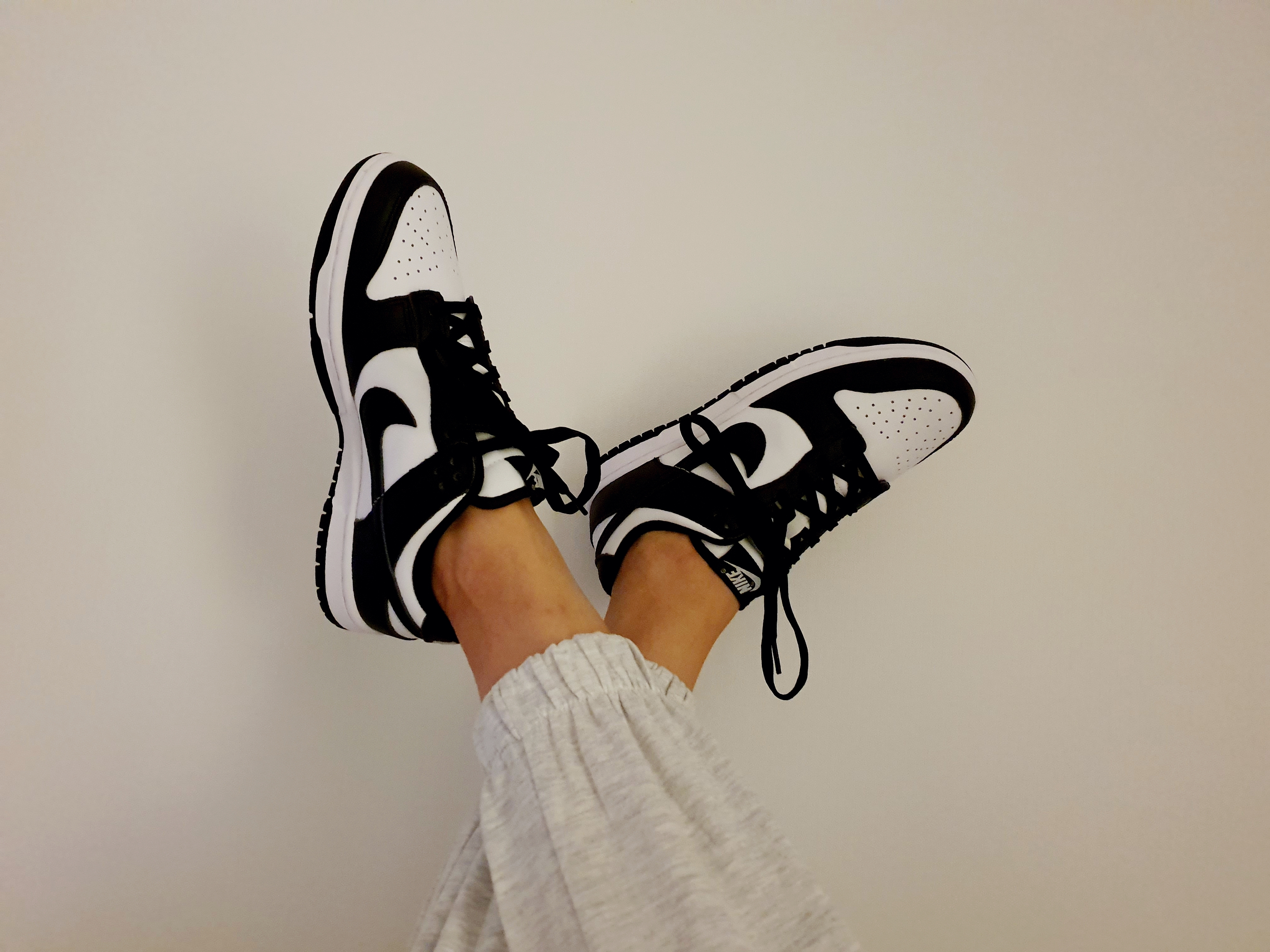 (W) Nike Dunk Low Black 착용 스타일
