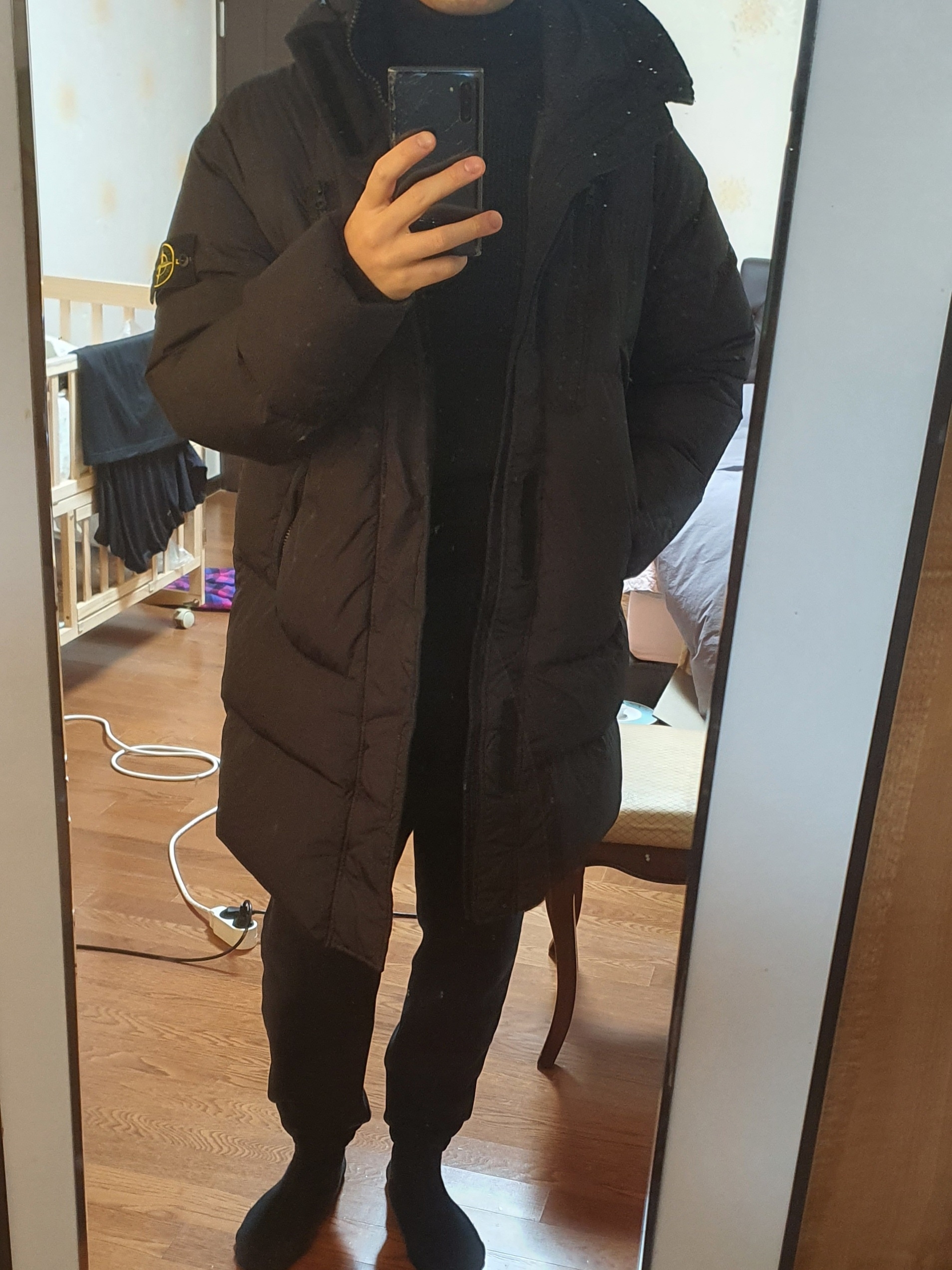Stone Island 70123 Crinkle Reps Hooded Long Down Jacket Black - 21FW 착용 스타일