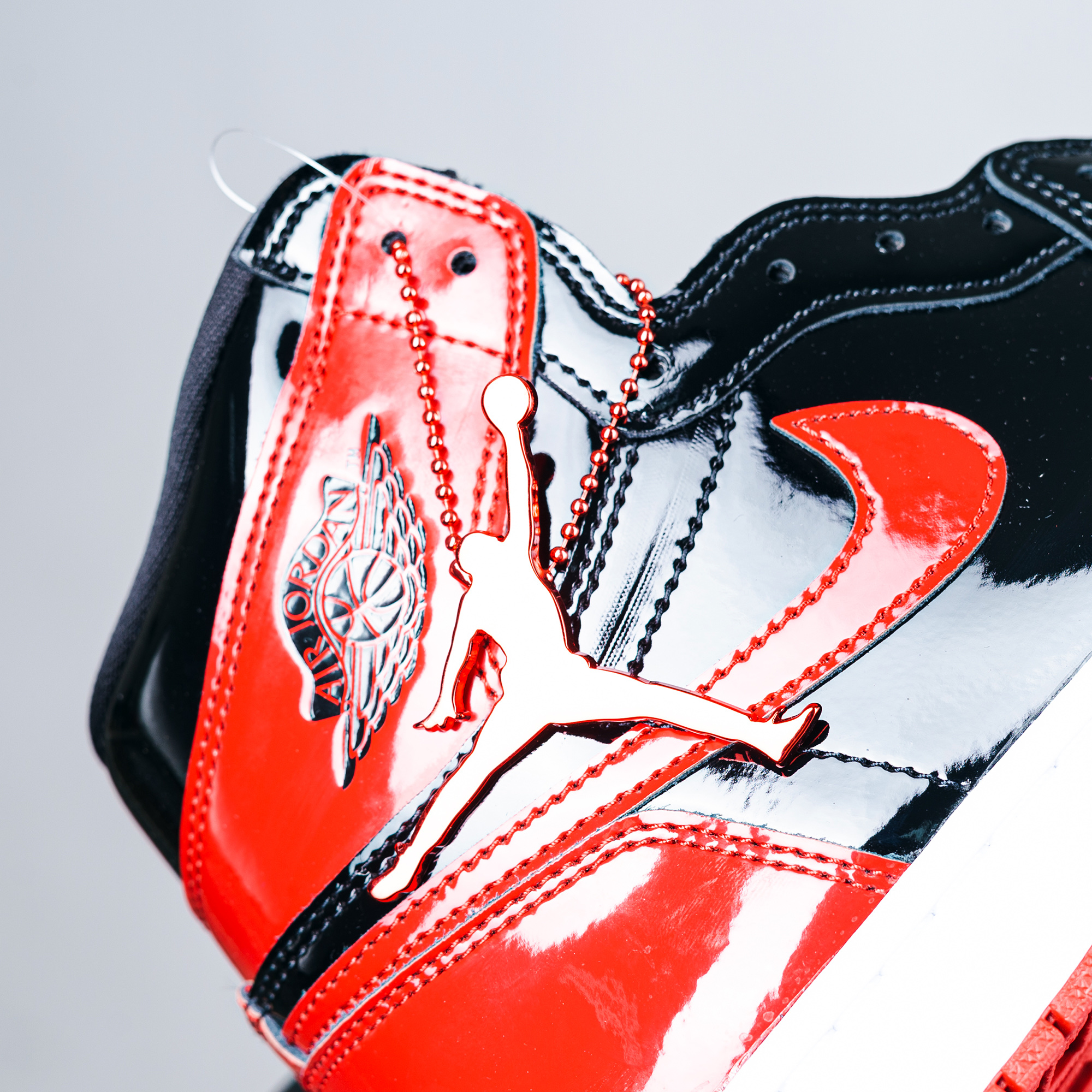 Jordan 1 Retro High OG Patent Bred 착용 스타일 - 5