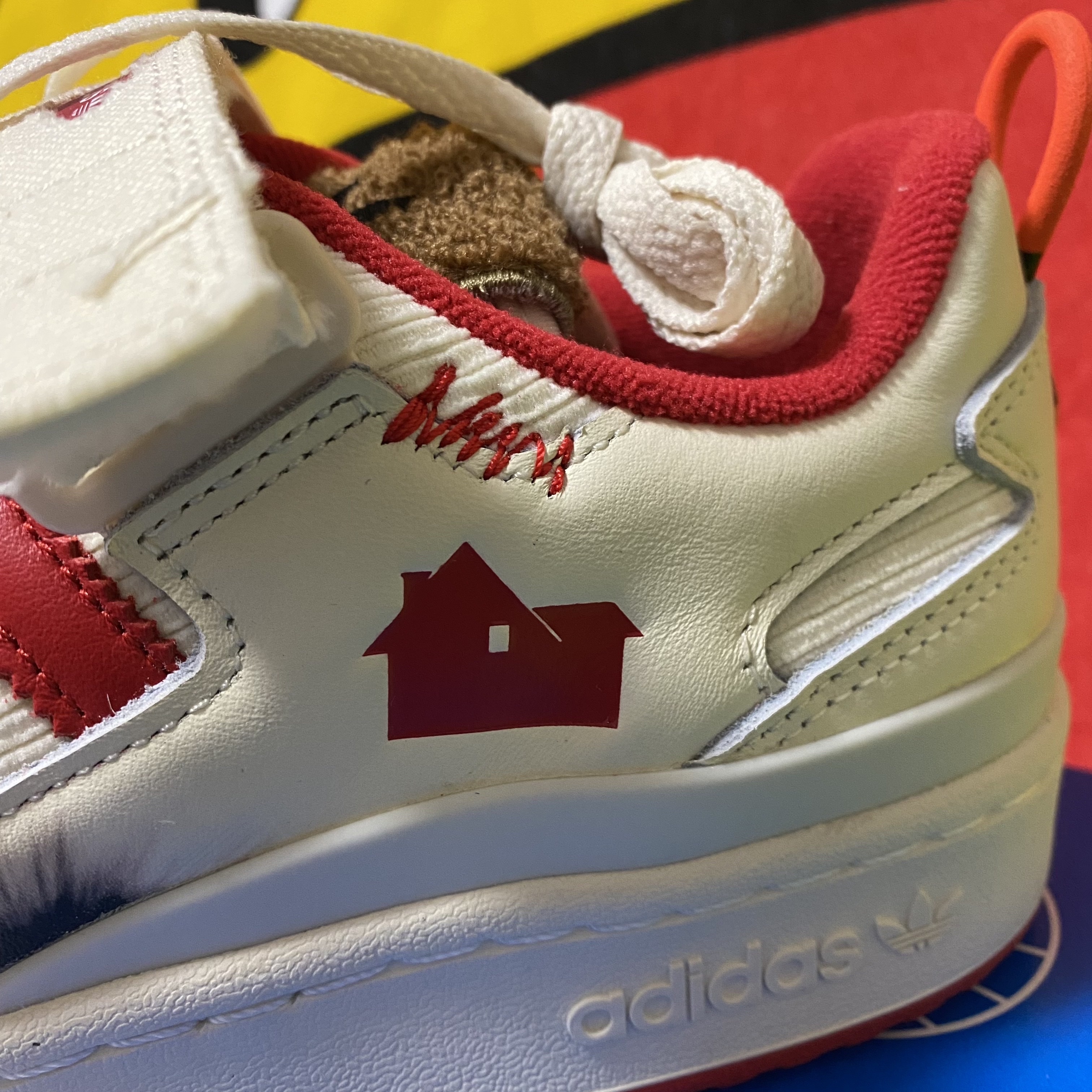 Nike x Concepts SB Dunk High Ugly Christmas Sweater Grey (Regular Box), Adidas Forum Low Home Alone 착용 스타일 - 2