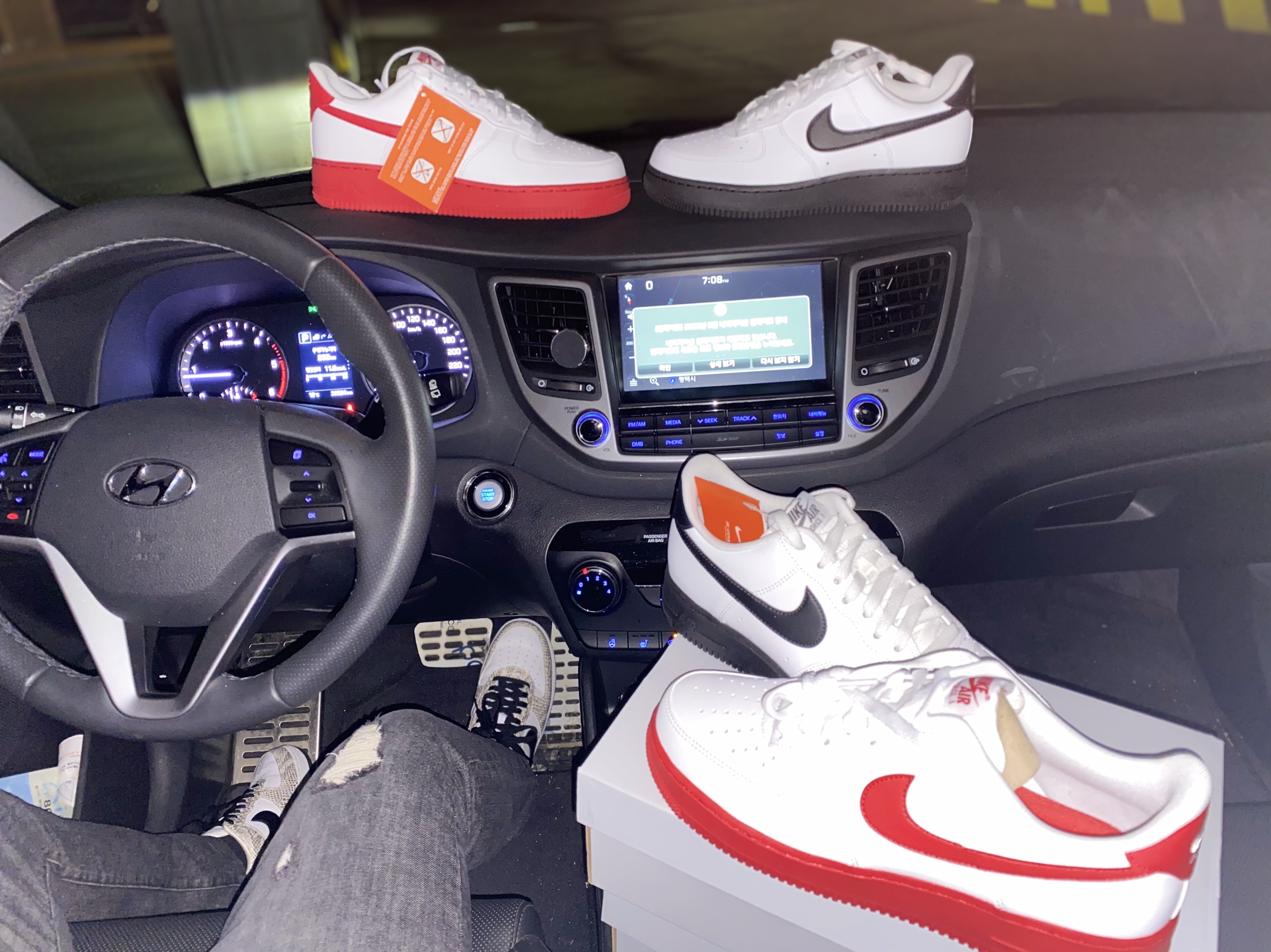 Nike Air Force 1 Low White Red Midsole, Nike Air Force 1 Low White Black Midsole 착용 스타일