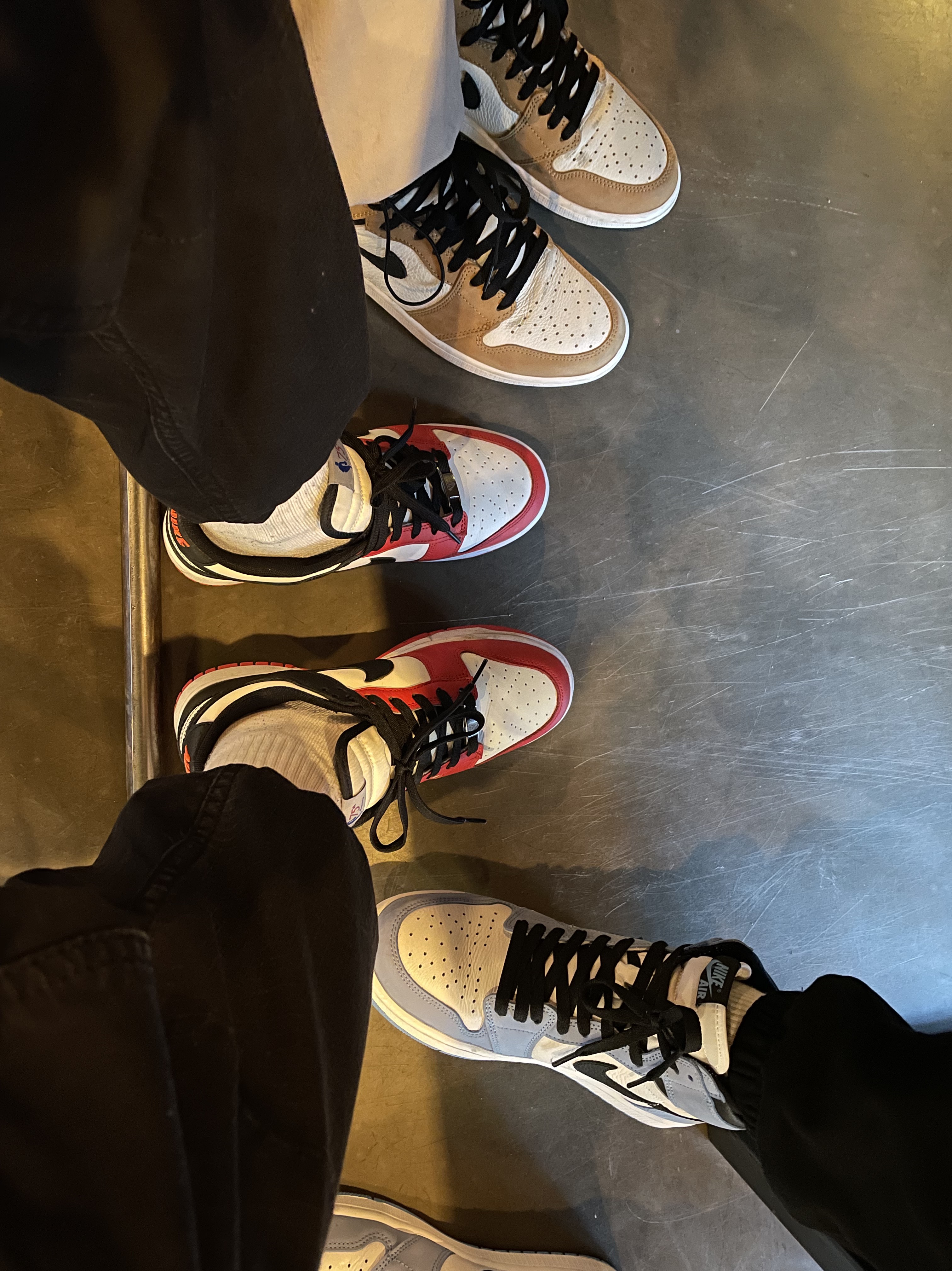 Nike x NBA Dunk Low Retro EMB Black and Chile Red, Jordan 1 Retro High OG University Blue 착용 스타일