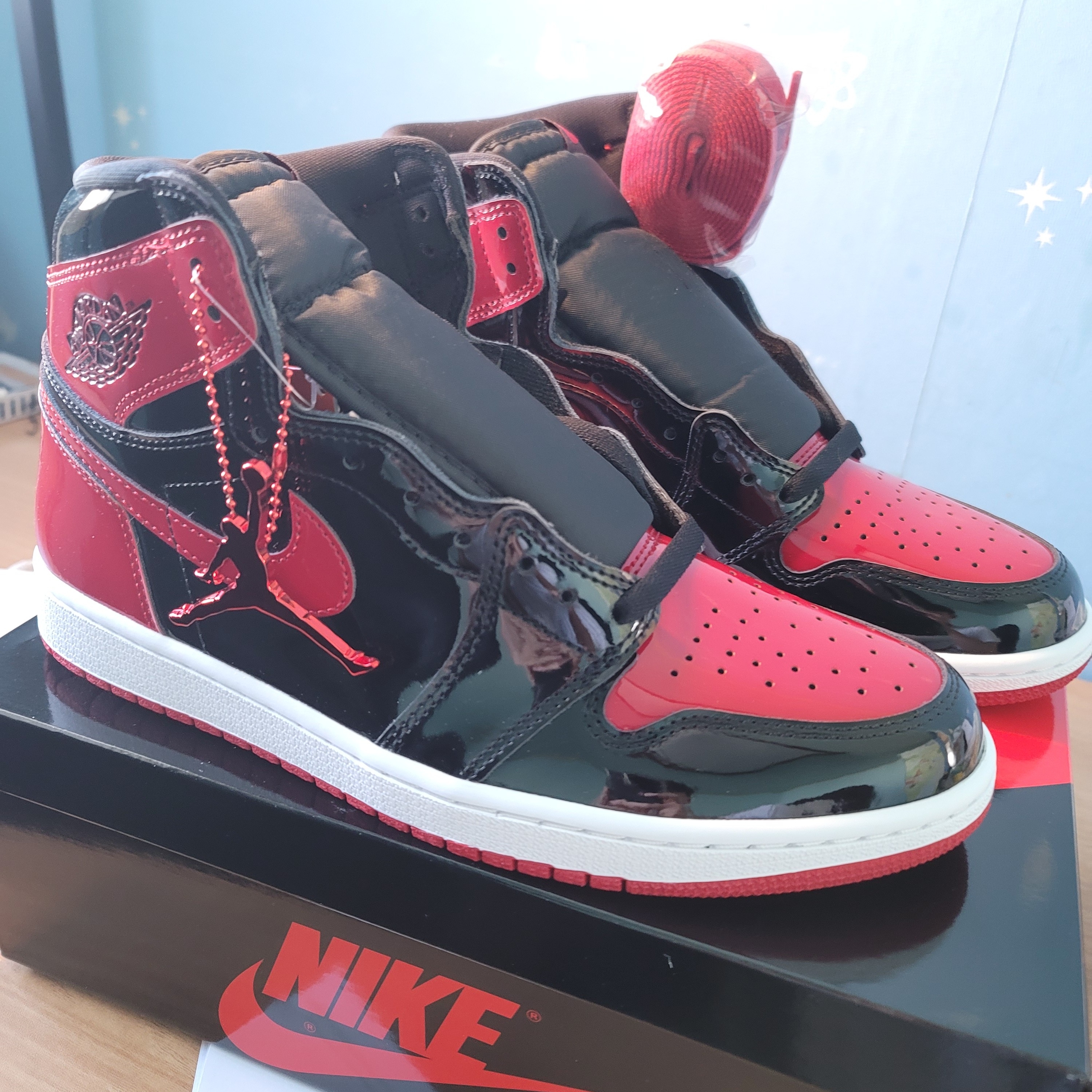 Jordan 1 Retro High OG Patent Bred 착용 스타일
