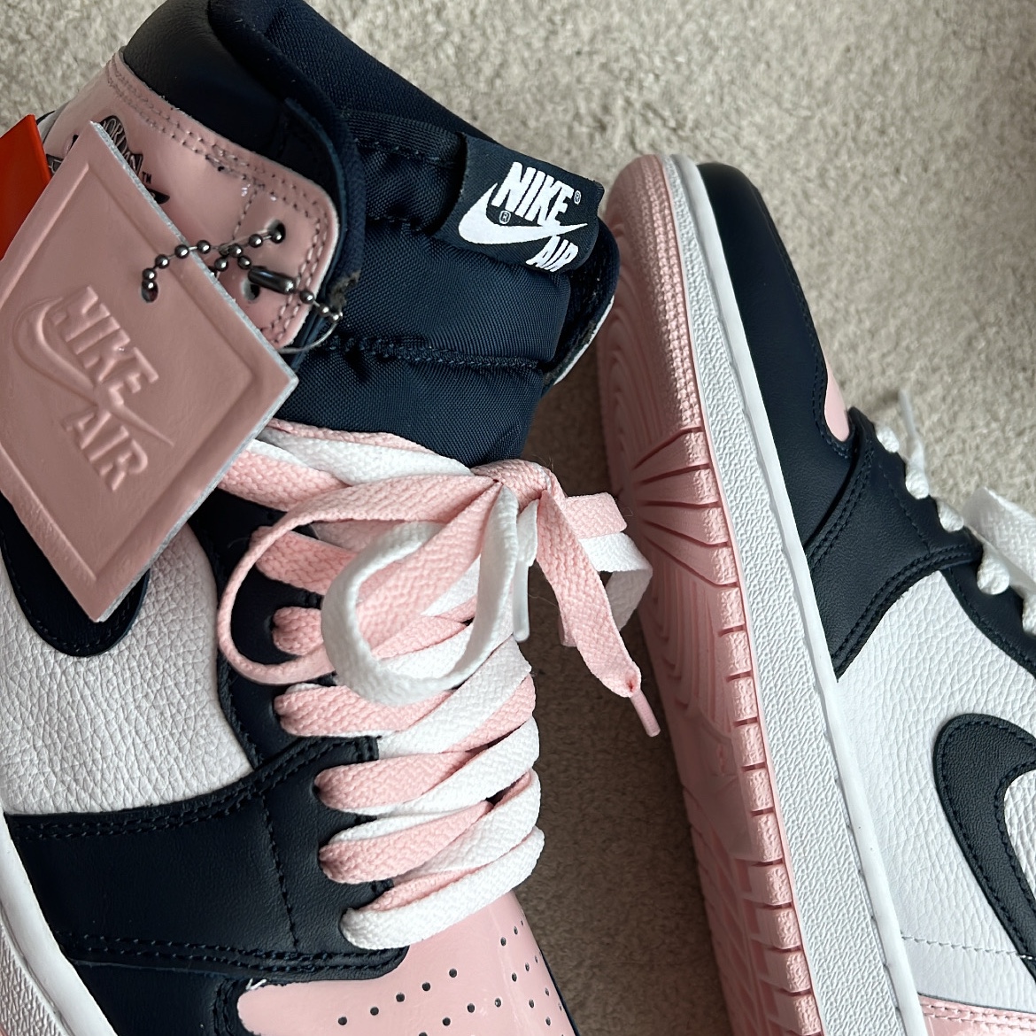 (W) Jordan 1 Retro High OG Atmosphere 착용 스타일 - 3