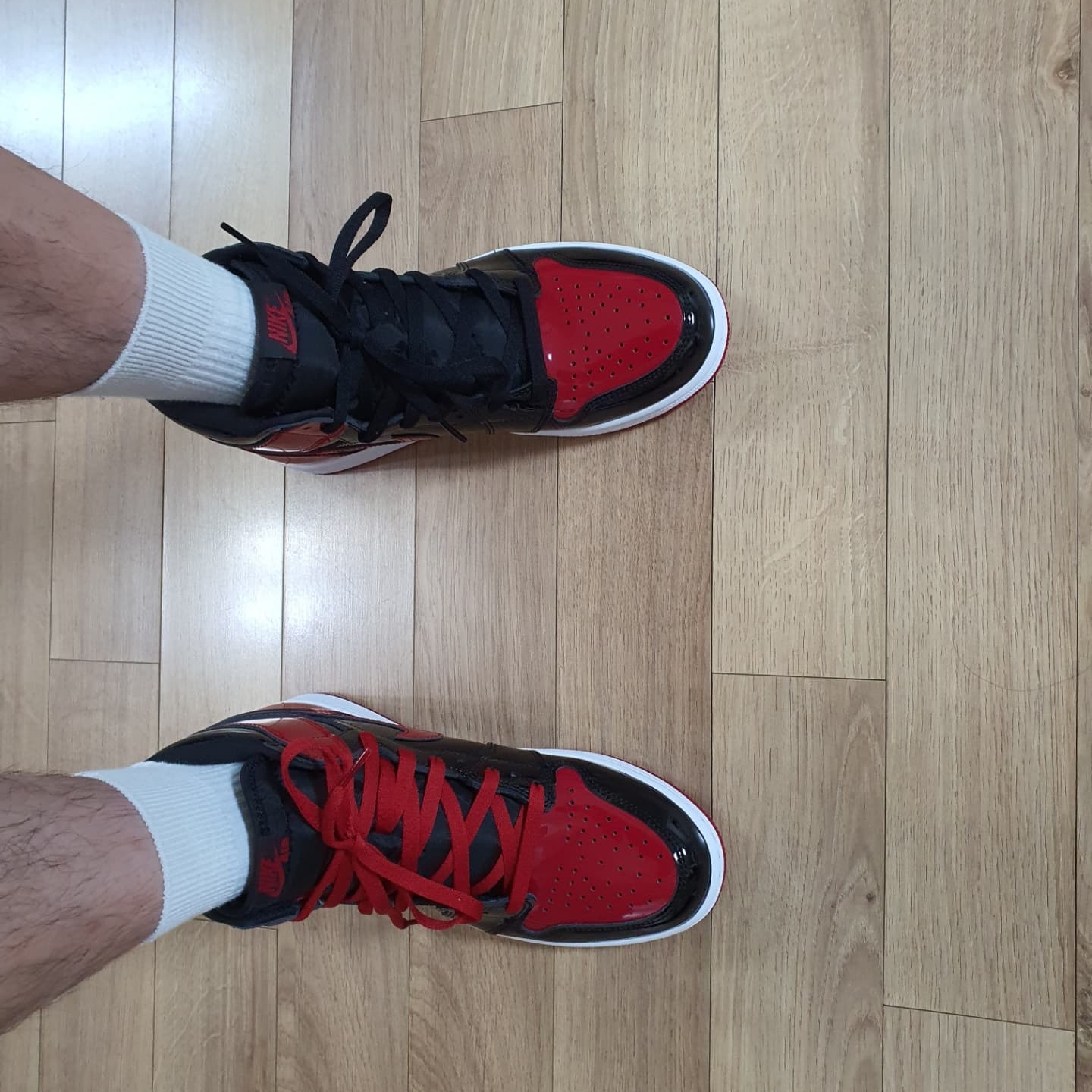 Jordan 1 Retro High OG Patent Bred 착용 스타일 - 2