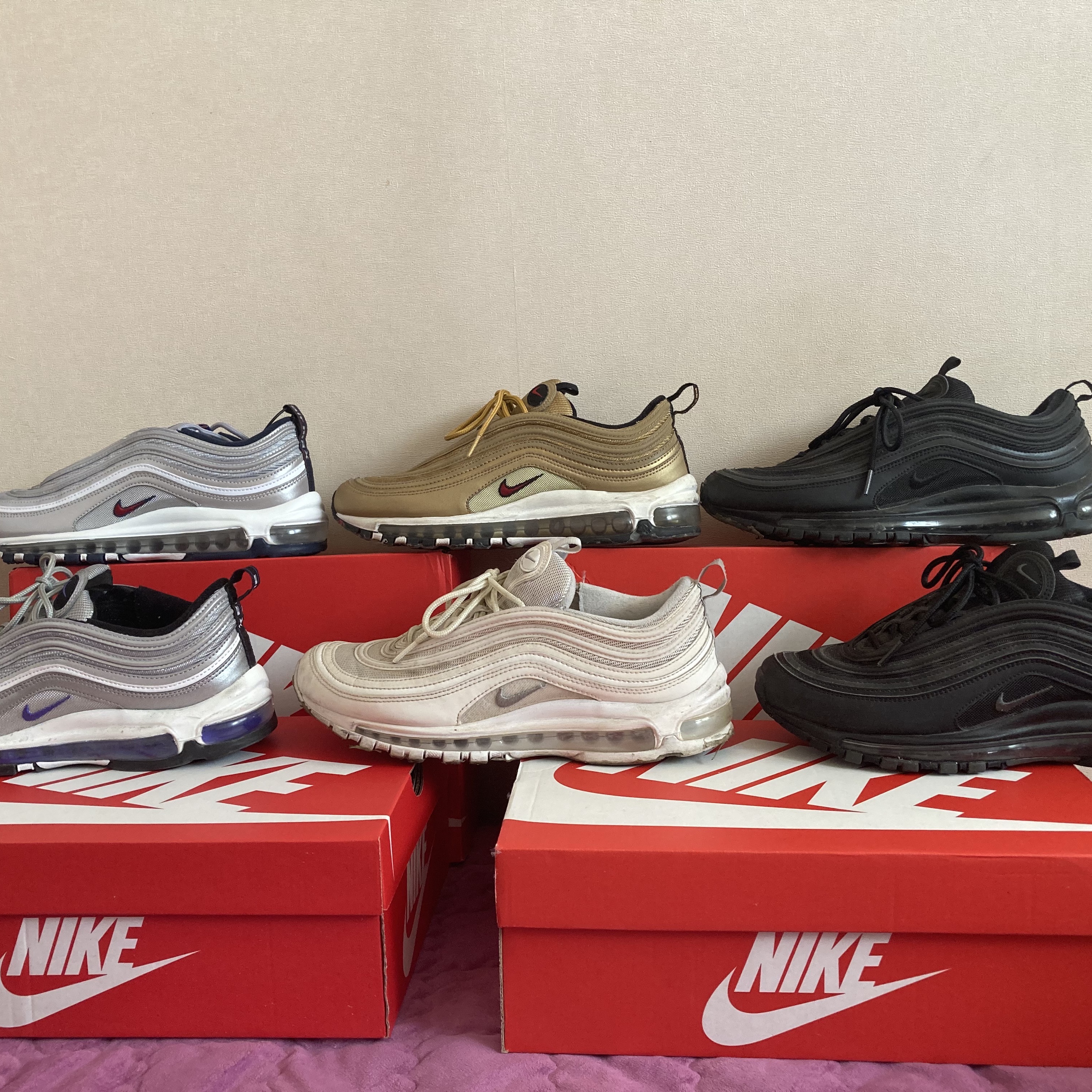 Nike Air Max 97 OG SP Puerto Rico, Nike Air Max 97 Triple Black 착용 스타일 - 2