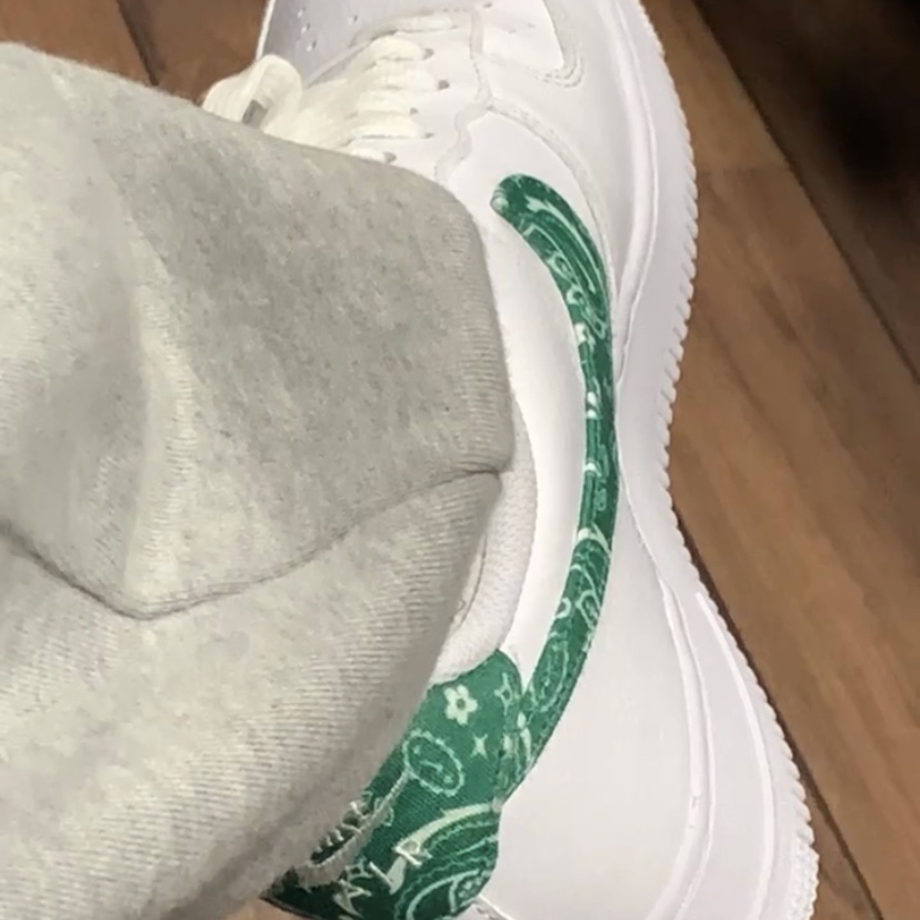 (W) Nike Air Force 1 '07 Essential Paisley Swoosh White Malachite 착용 스타일