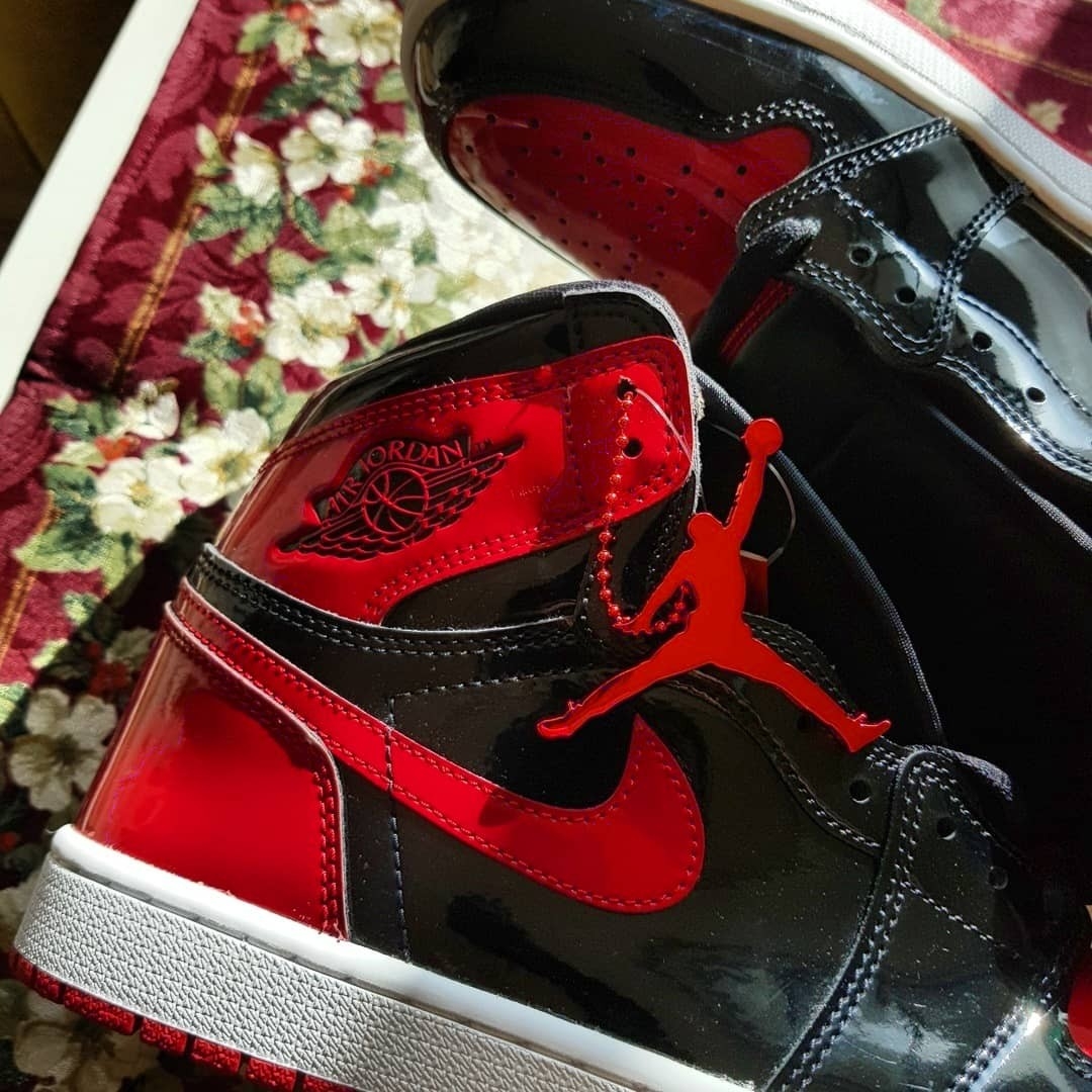 Jordan 1 Retro High OG Patent Bred 착용 스타일 - 4