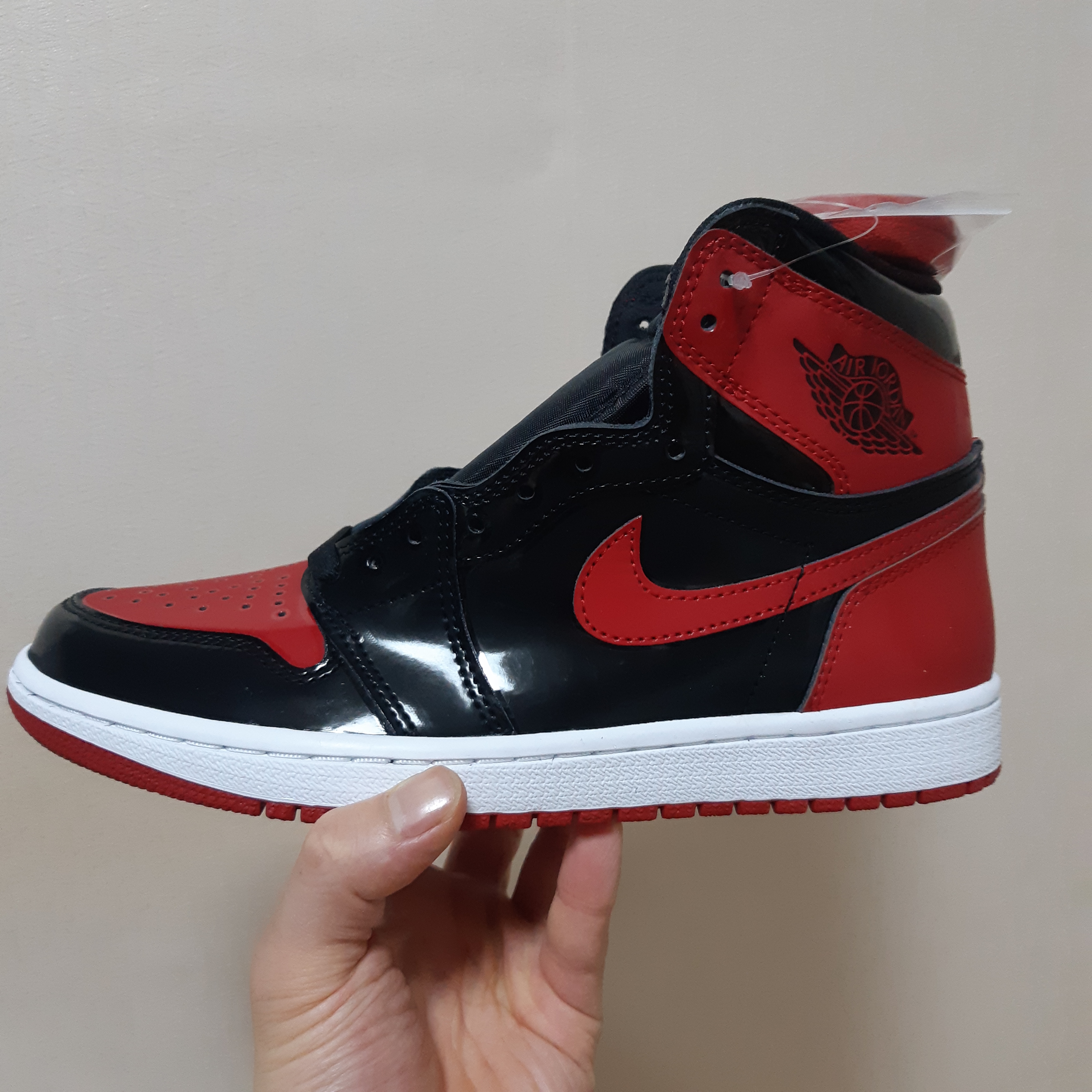Jordan 1 Retro High OG Patent Bred 착용 스타일