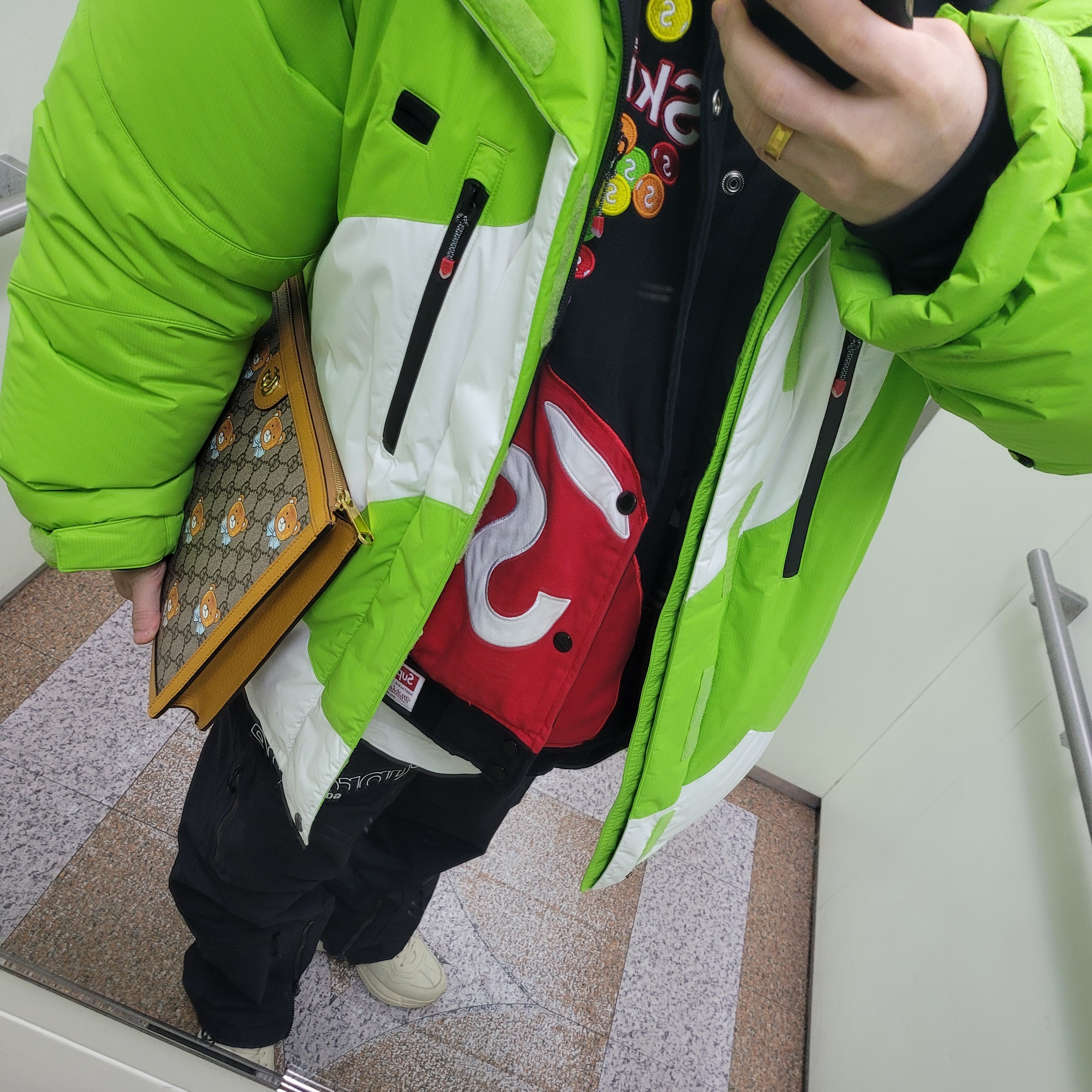 Supreme x The North Face S Logo Summit Series Himalayan Parka Lime - 20FW, Gucci x Kai Rhyton Sneakers 착용 스타일